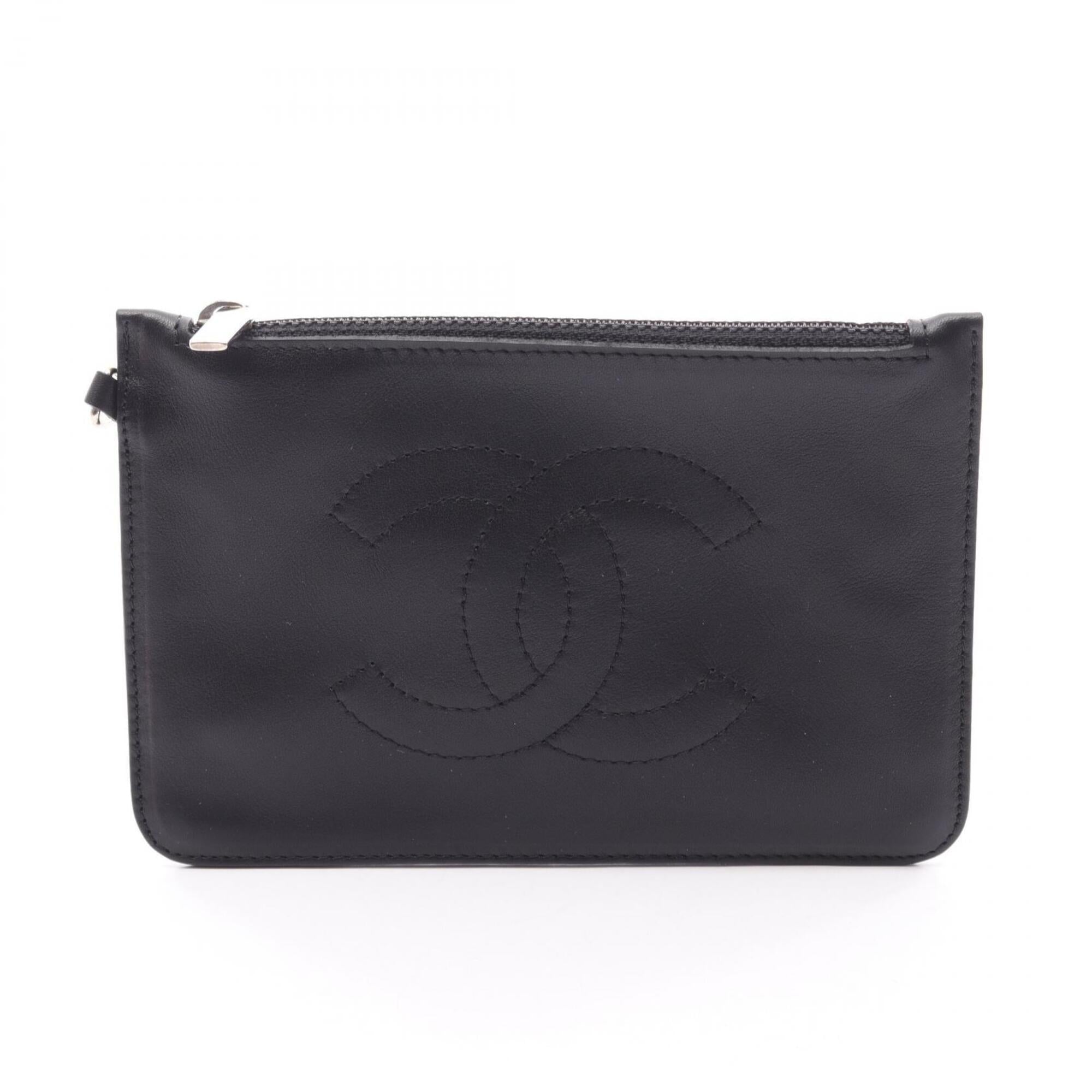 Chanel Black Leather Pouch (Pre-Owned)