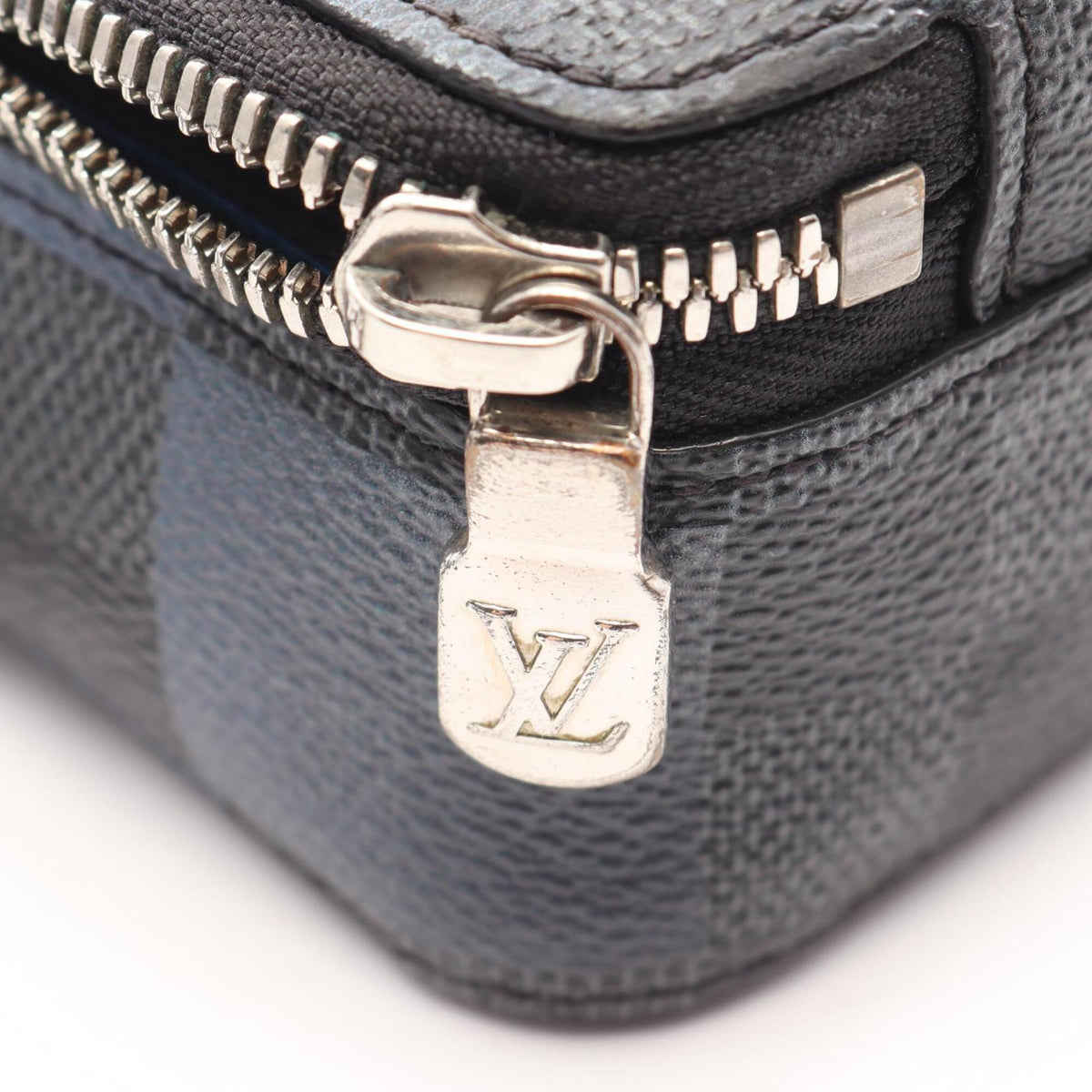 Louis Vuitton Black Blue Damier Graphite Coated Canvas Handbag Shoulder Bag (Pre-Owned)