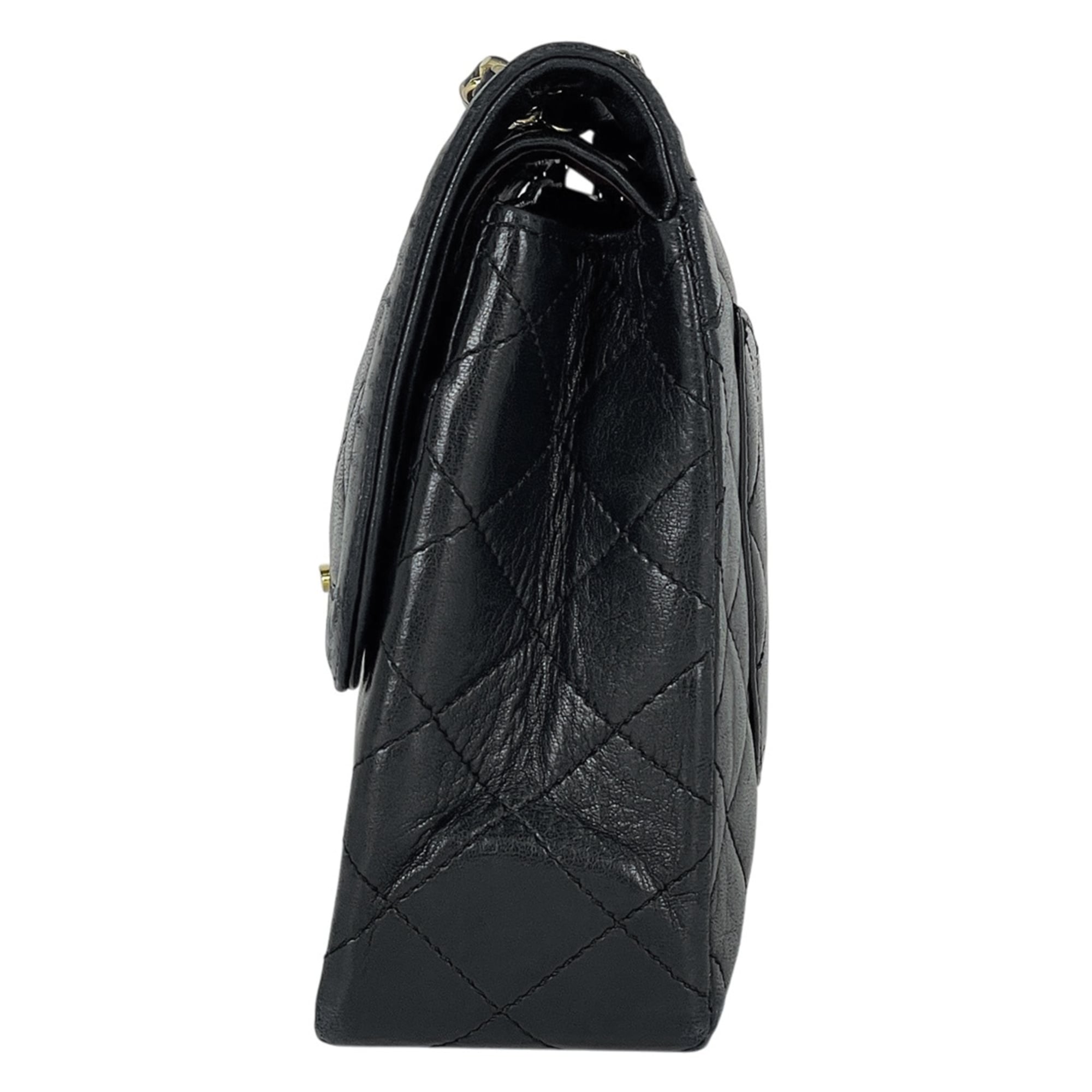 Chanel Matelasse Black Leather Shoulder Bag (Pre-Owned)