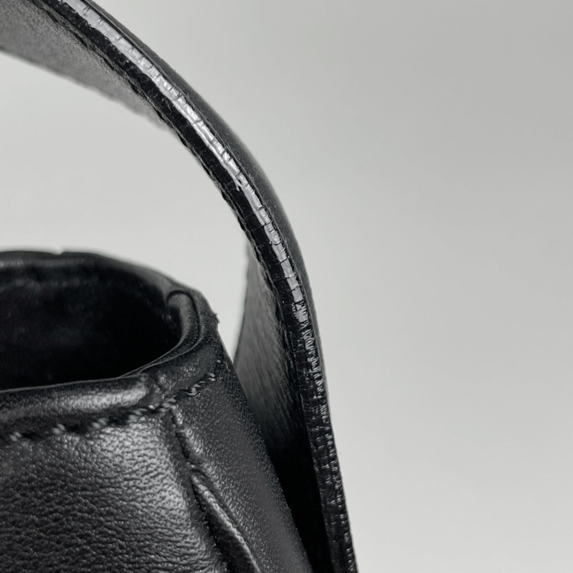 Cartier Panthère Black Leather Shoulder Bag (Pre-Owned)