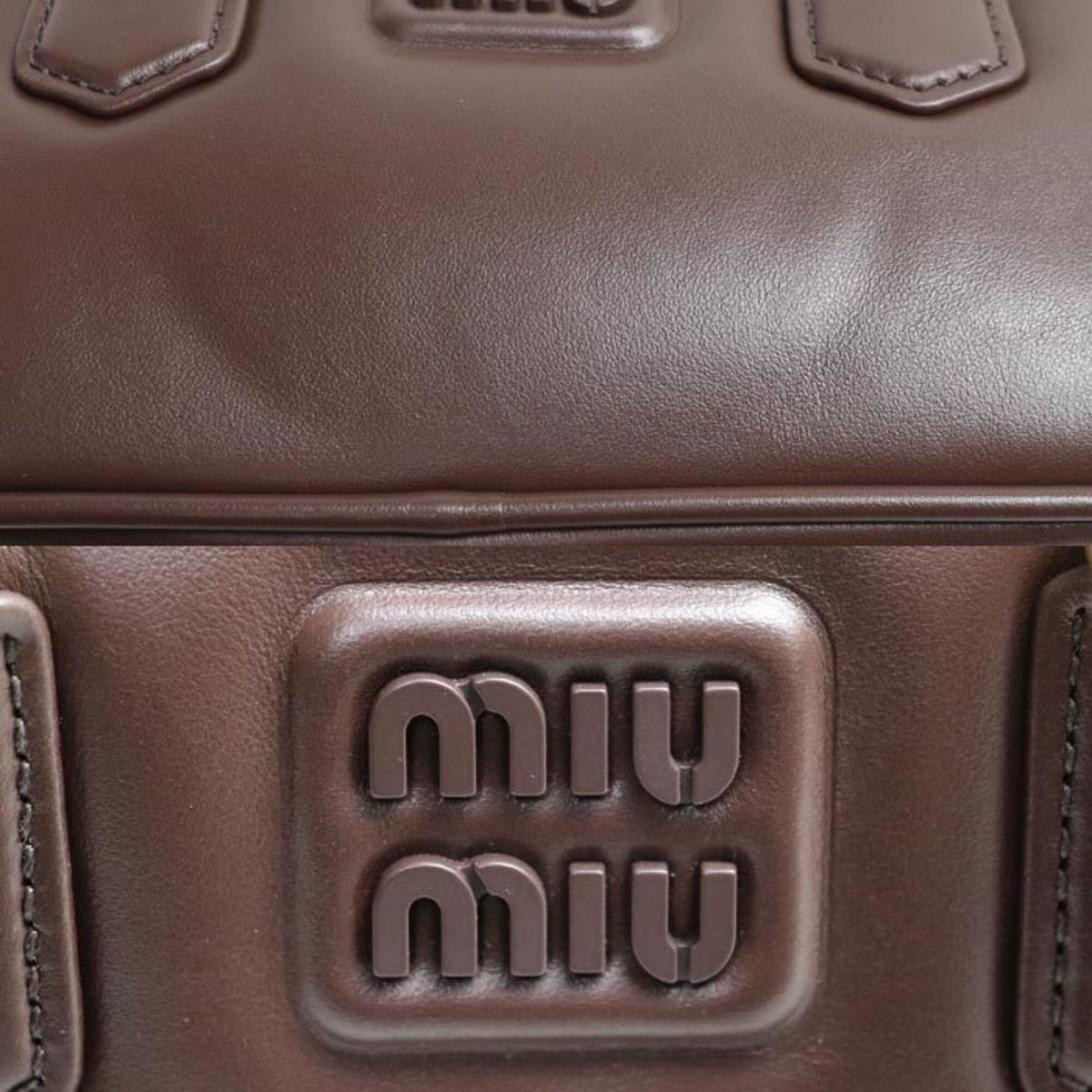 Miu Miu Gold Leather Shoulder Bag (Pre-Owned)