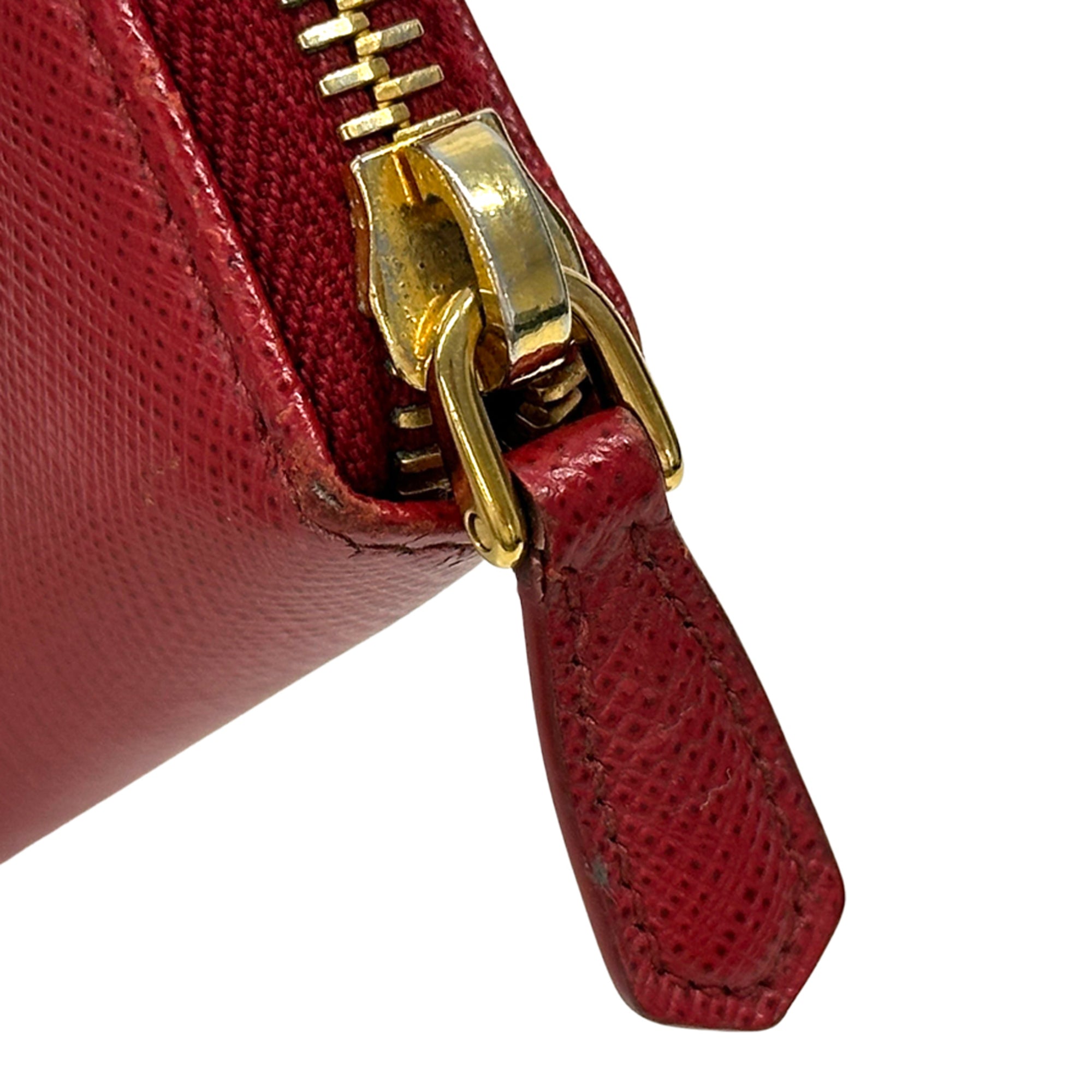 Prada Red Color Saffiano Coin Purse/Coin Case (Pre-Owned)