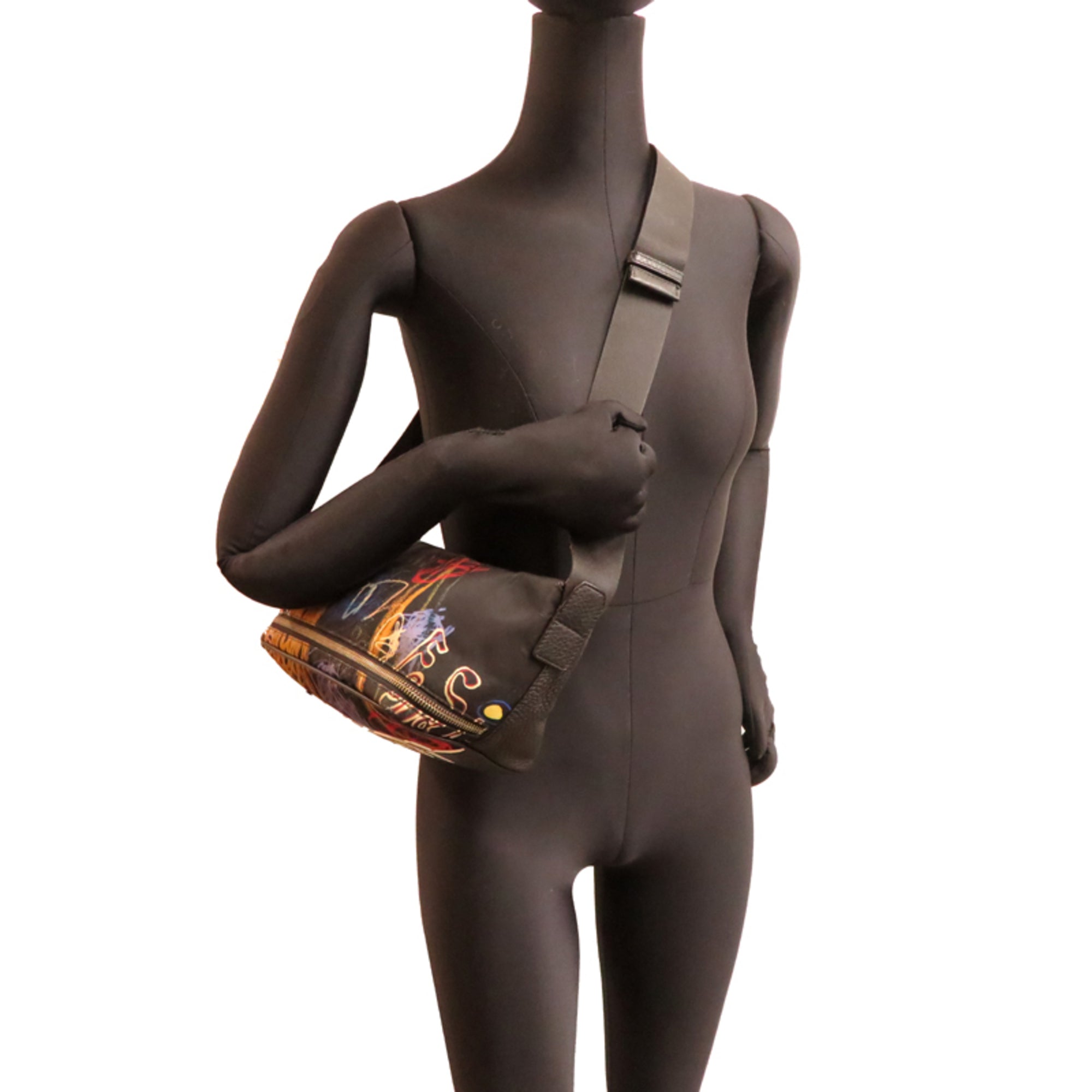Fendi Black Leather Sling Bag (Pre-Owned)
