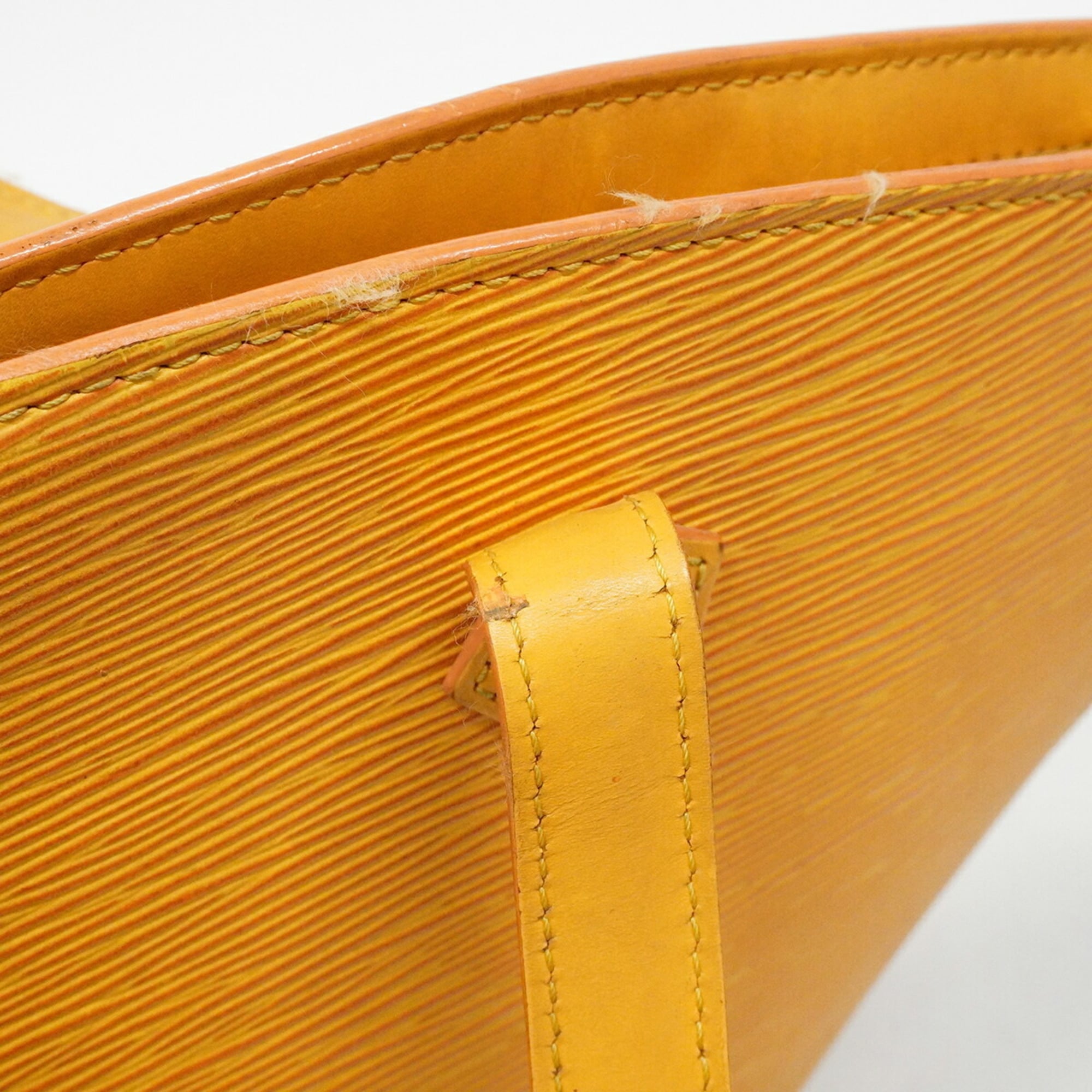 Louis Vuitton Jaune Shoulder Bag (Pre-Owned)