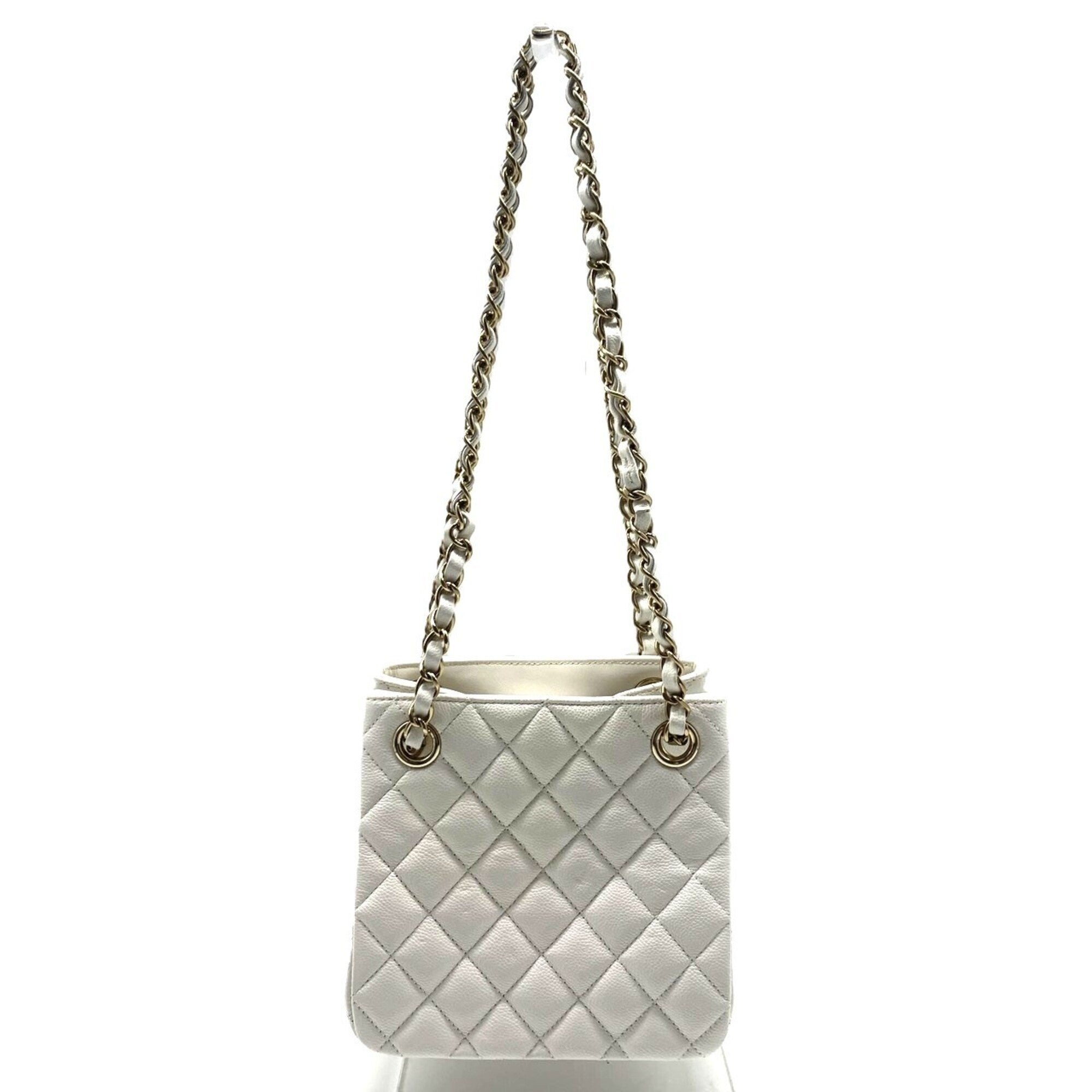 Chanel Matelasse White Grained Calfskin Shoulder Bag (Pre-Owned)