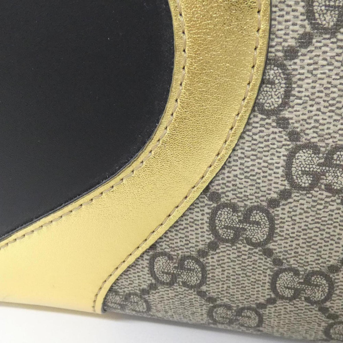 Gucci Beige Black Gg Supreme Canvas Leather Handbag (Pre-Owned)
