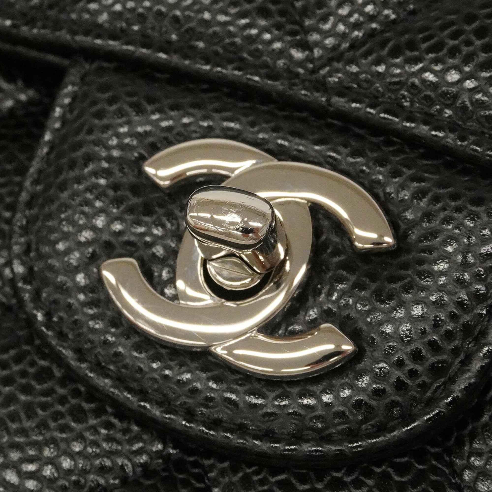 Chanel Black Grained Calfskin Shoulder Bag (Pre-Owned)