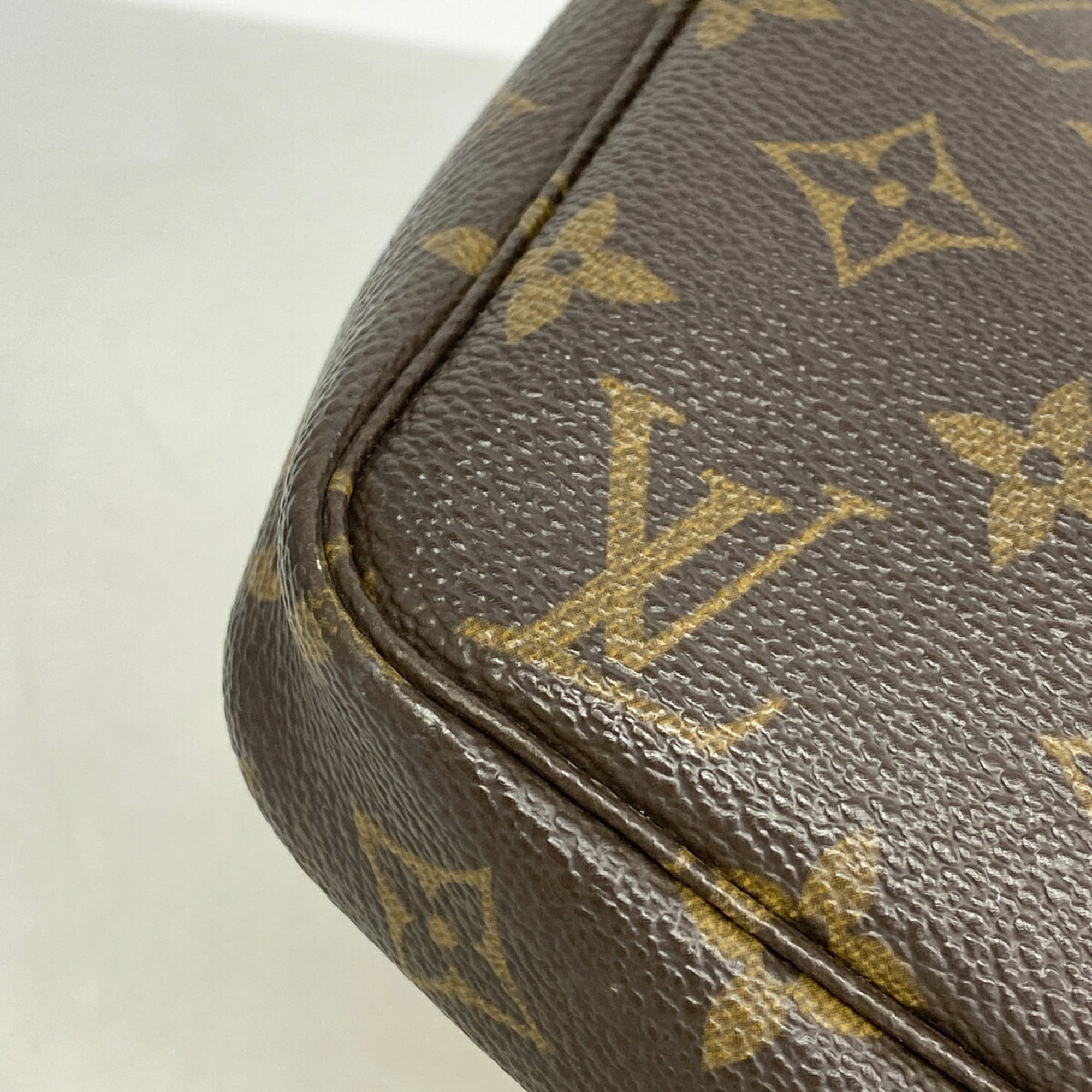 Louis Vuitton Brown Pouch (Pre-Owned)