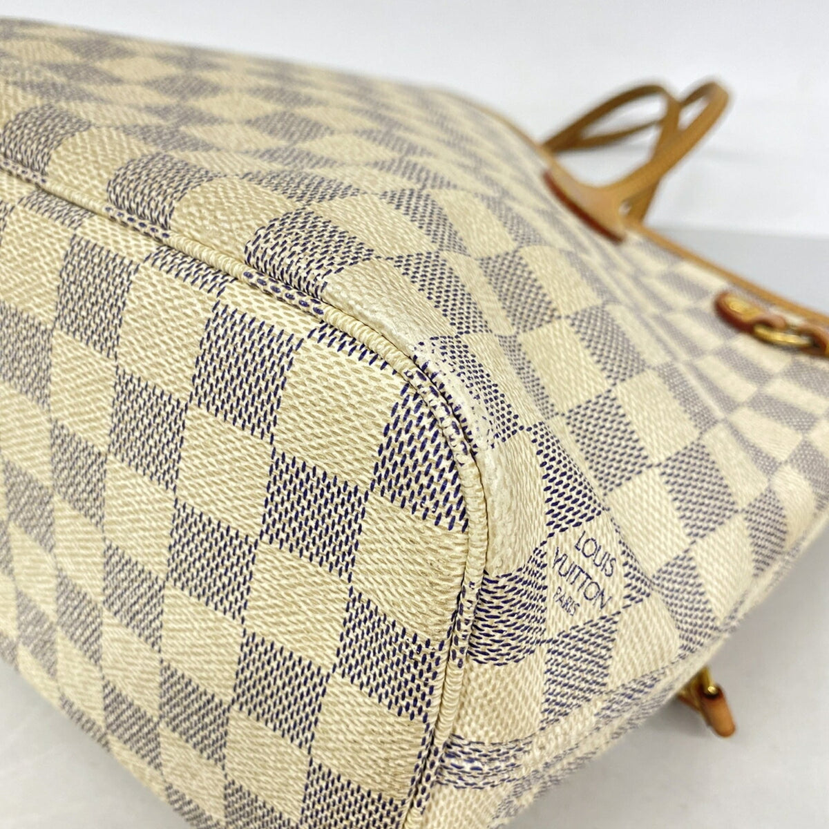 Louis Vuitton White Tote Bag (Pre-Owned)