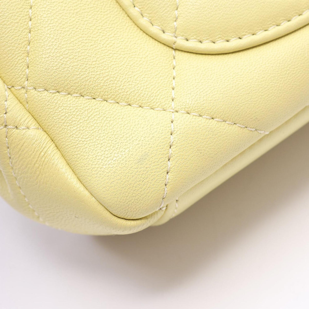 Chanel Yellow Leather Handbag Shoulder Bag (Pre-Owned)