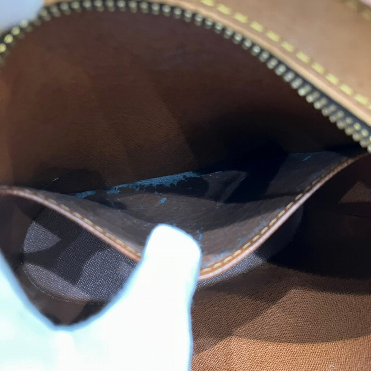Louis Vuitton Monogram Monogram Shoulder Bag (Pre-Owned)