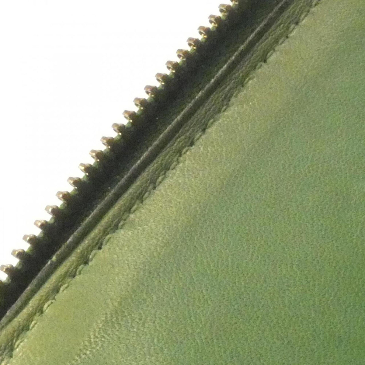 Hermes Green Courchevel Leather Handbag (Pre-Owned)