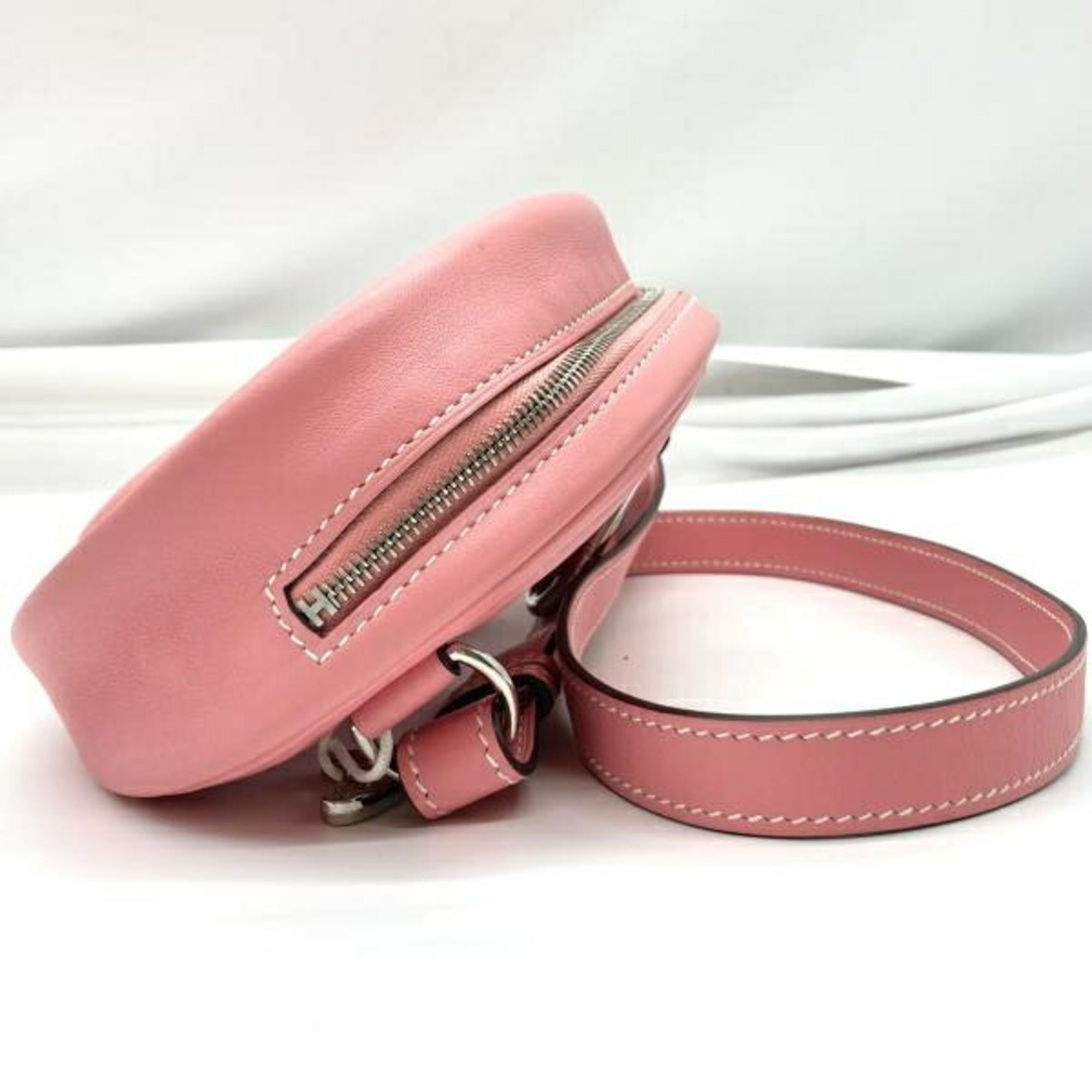 Hermes Pink Shoulder Bag (Pre-Owned)