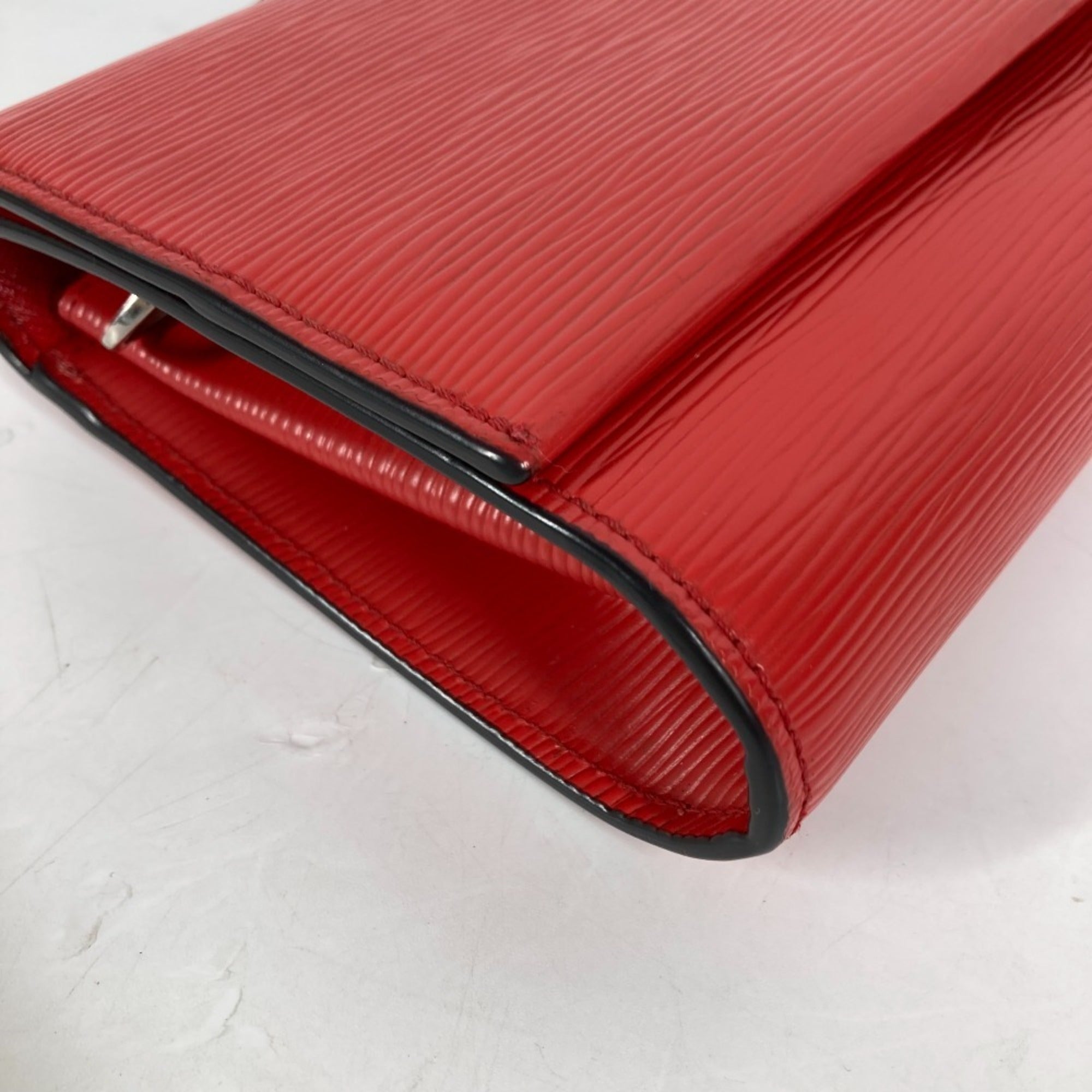 Louis Vuitton Epi Coquelicots Red Color Epi Leather Clutch Bag Handbag Shoulder Bag (Pre-Owned)
