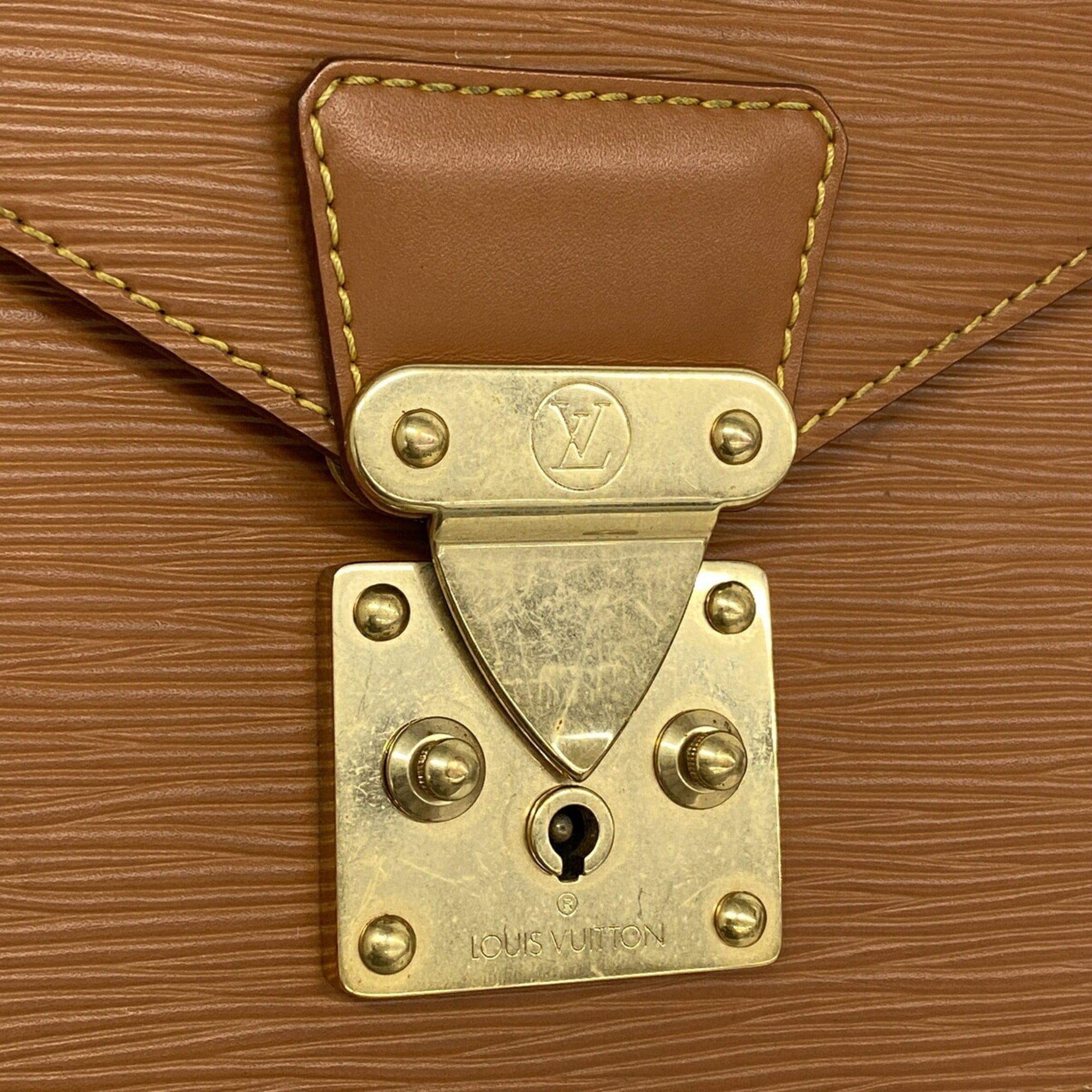 Louis Vuitton Gold Cipango Clutch Bag (Pre-Owned)