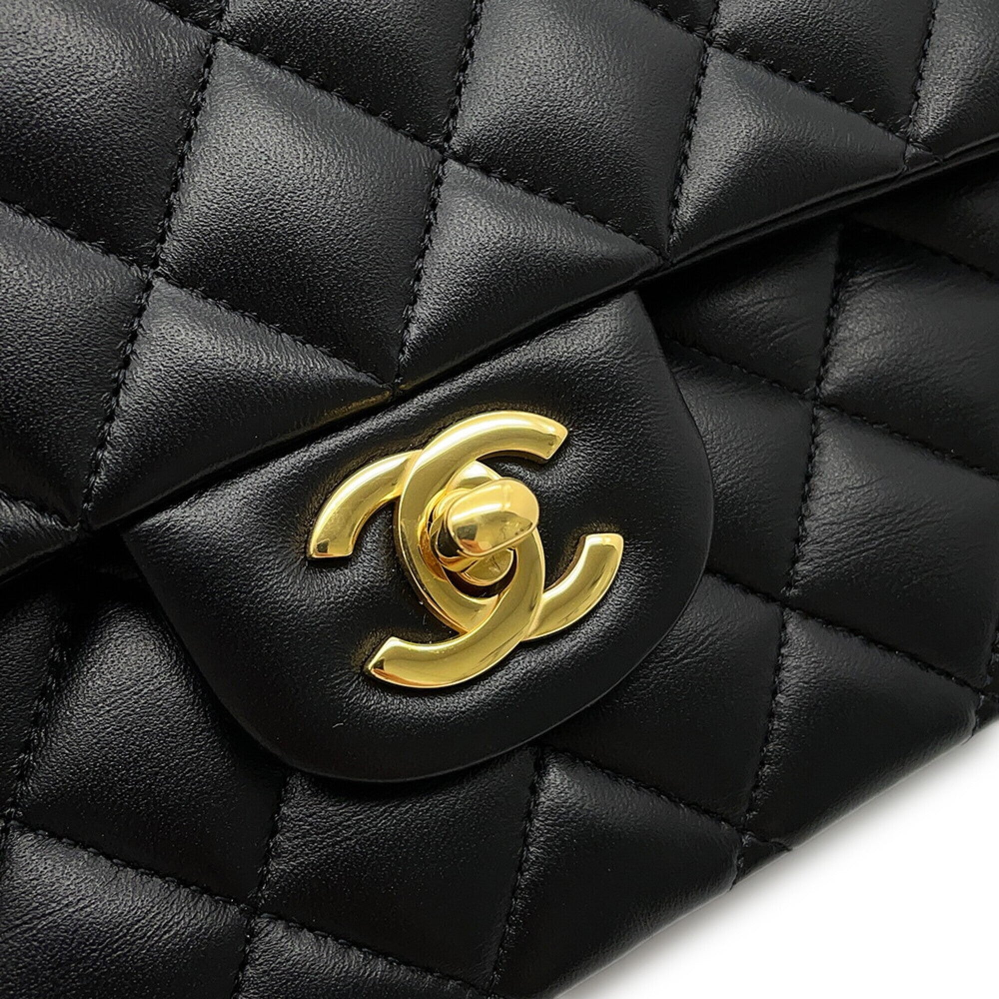 Chanel Matelasse Black Leather Handbag Shoulder Bag (Pre-Owned)