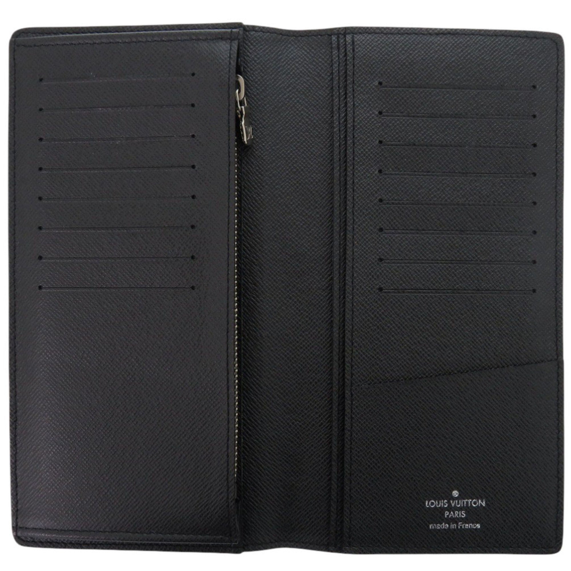 Louis Vuitton Black Noir Taiga Leather Leather Long Wallet (Bi-Fold) (Pre-Owned)