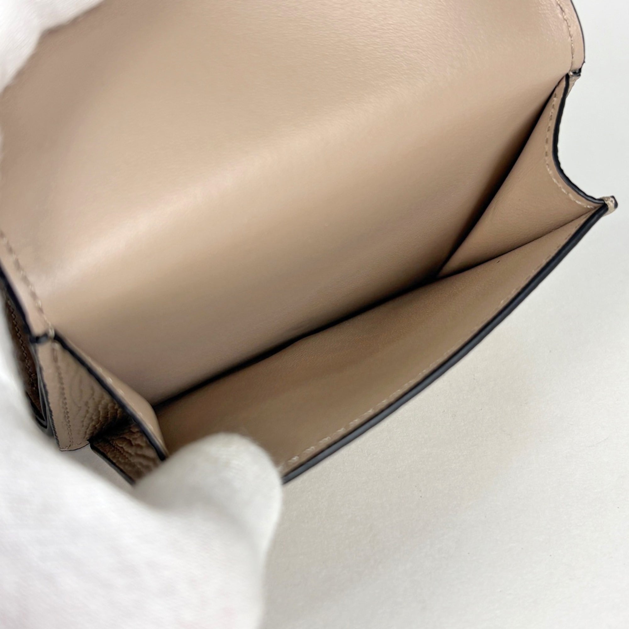 Loewe Grayish Leather Wallet (Tri-Fold) (Pre-Owned)