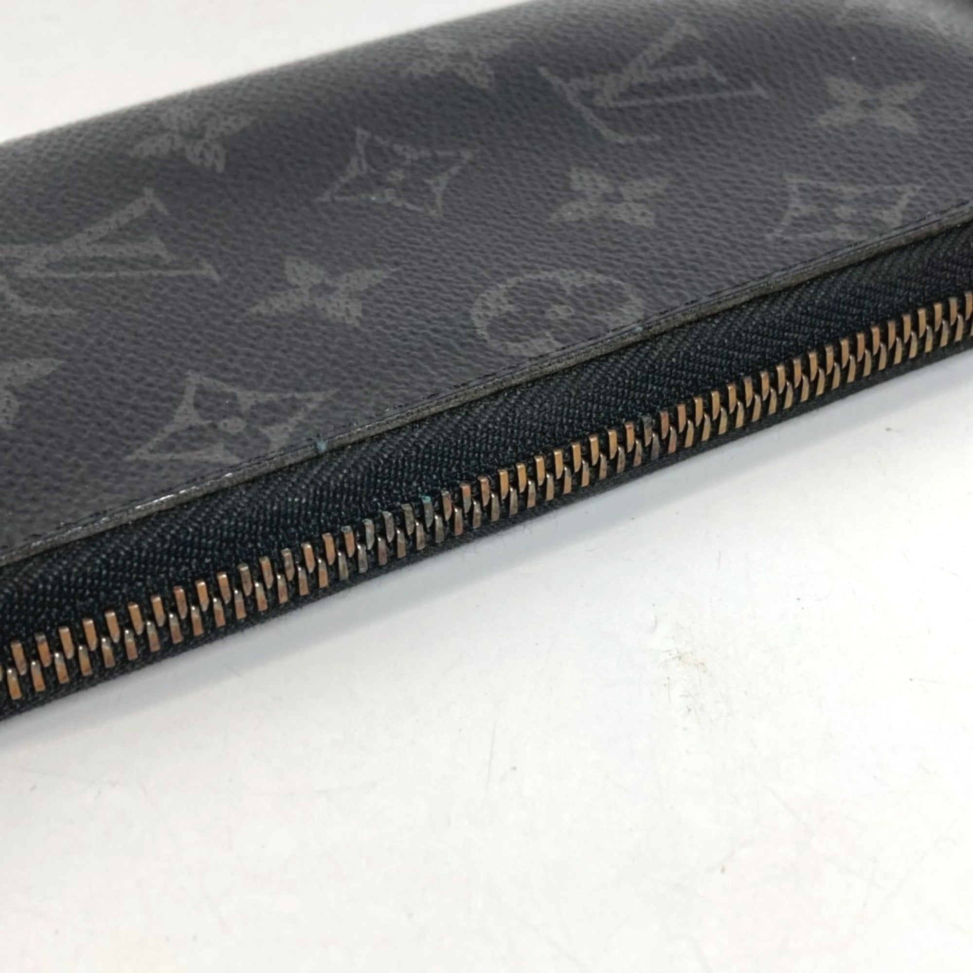 Louis Vuitton Black Monogram Eclipse Long Wallet (Bi-Fold) (Pre-Owned)