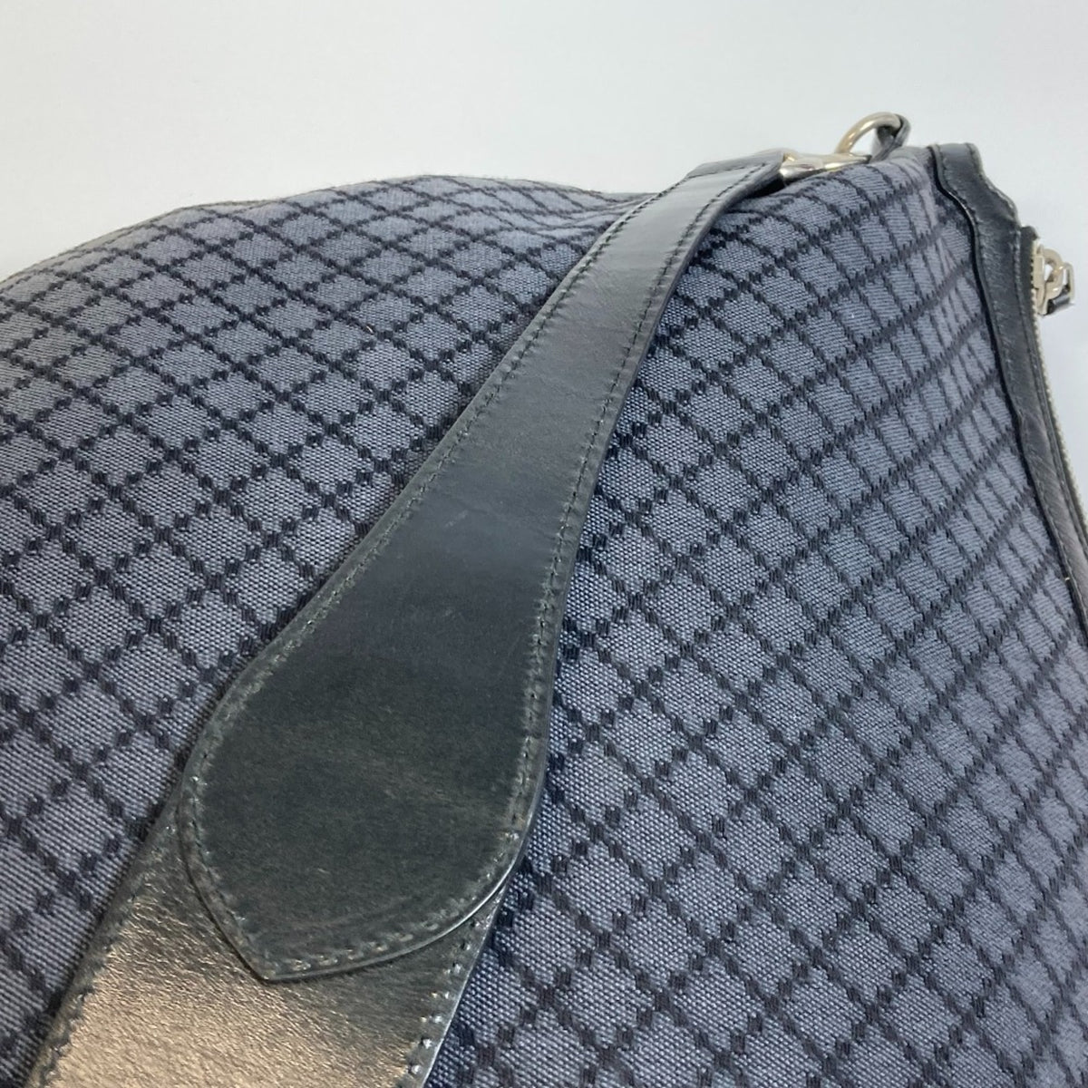 Gucci Black Cloth Shoulder Bag (Pre-Owned)
