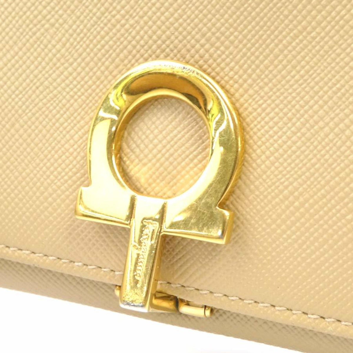 Salvatore Ferragamo Beige Leather Long Wallet (Bi-Fold) (Pre-Owned)