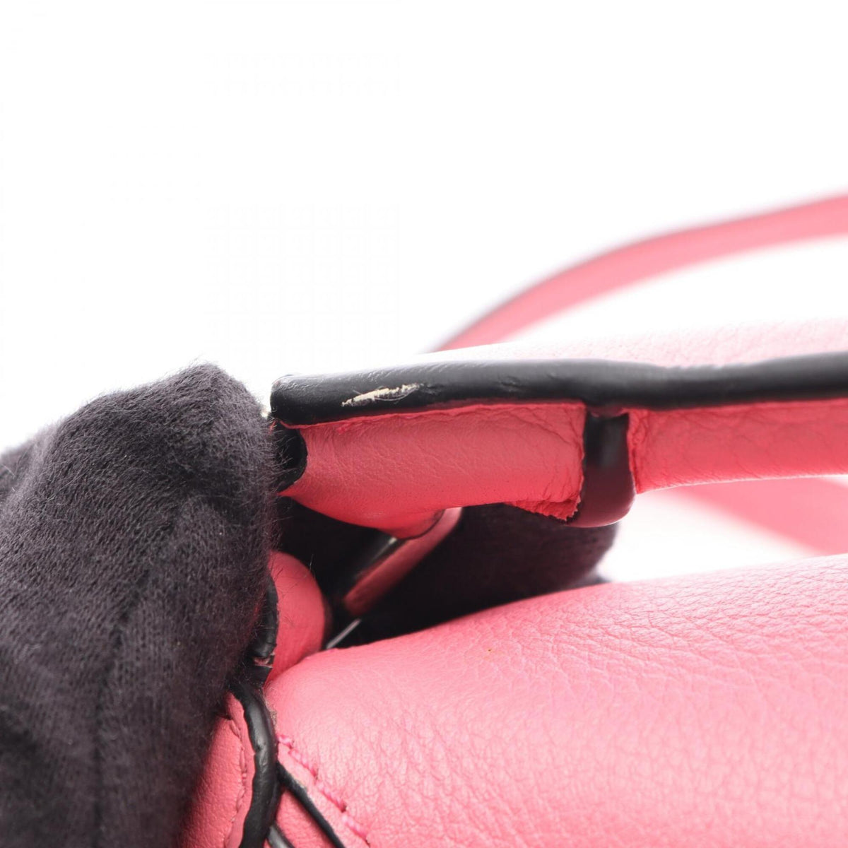 Loewe Pink Leather Handbag (Pre-Owned)