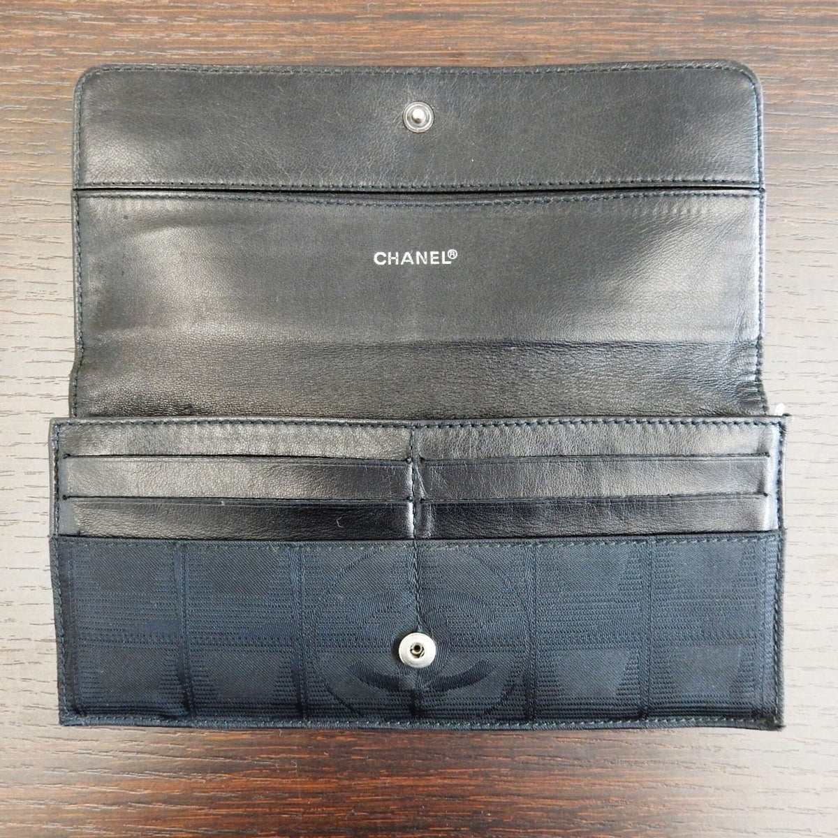 Chanel New Travel Line Black Long Wallet (Bi-Fold) (Pre-Owned)