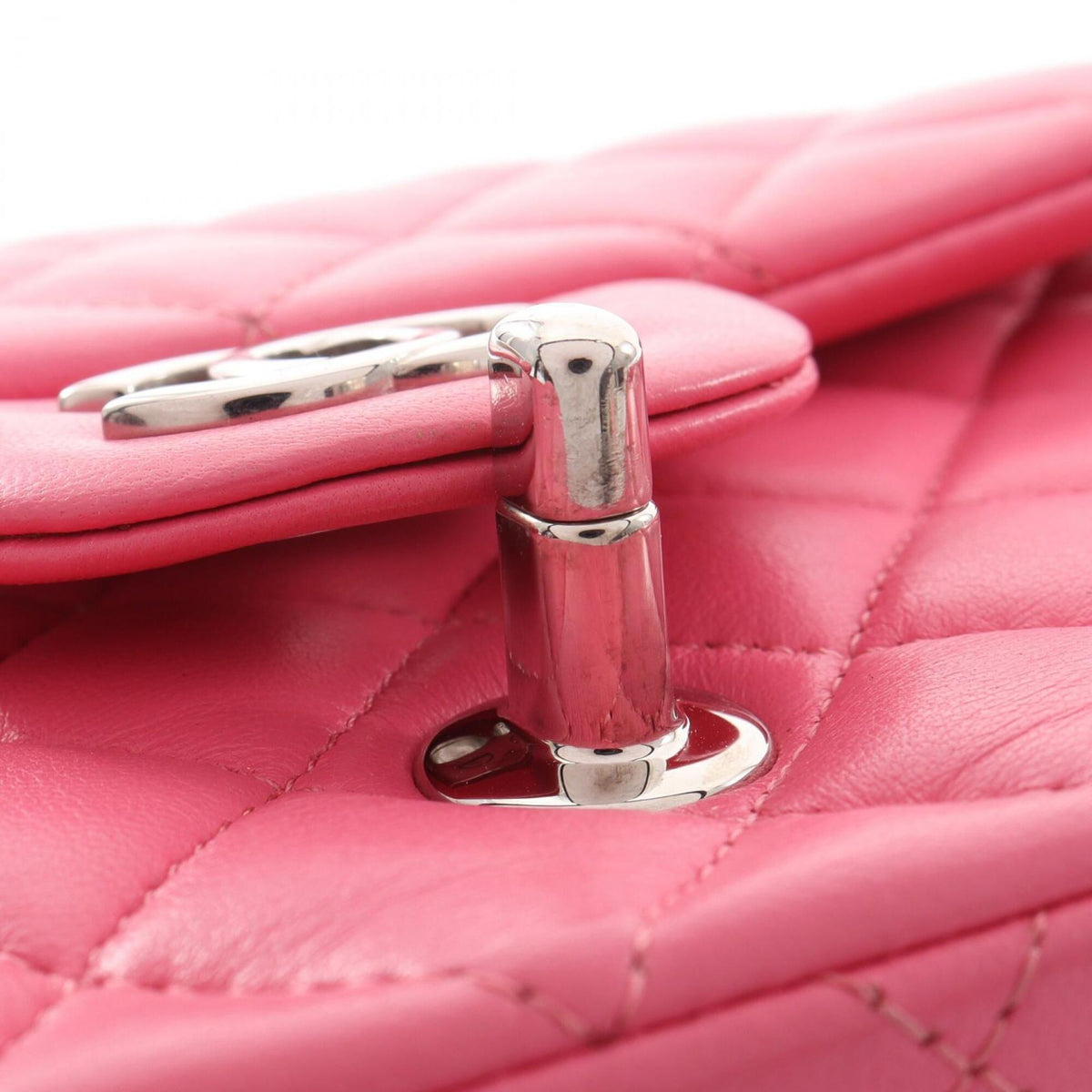 Chanel Pink Leather Handbag Shoulder Bag (Pre-Owned)