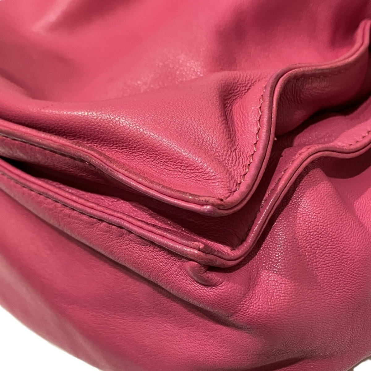 Loewe Pink Leather Shoulder Bag (Pre-Owned)