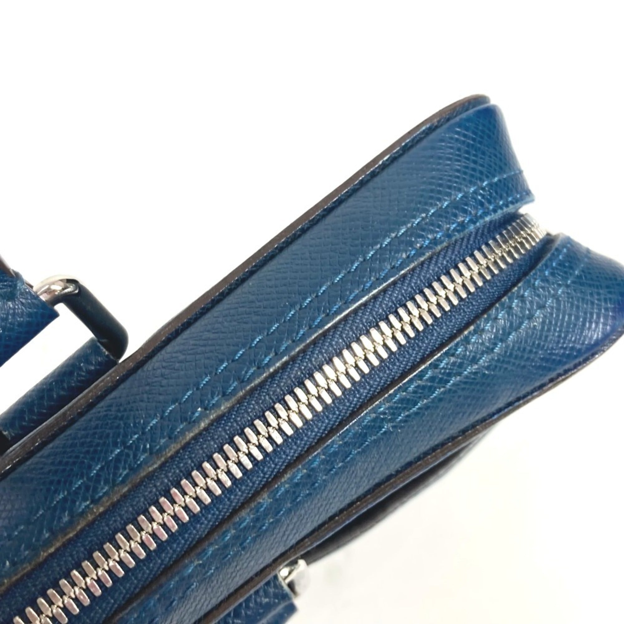 Louis Vuitton Navy Ocean Taiga Leather Briefcase Handbag (Pre-Owned)