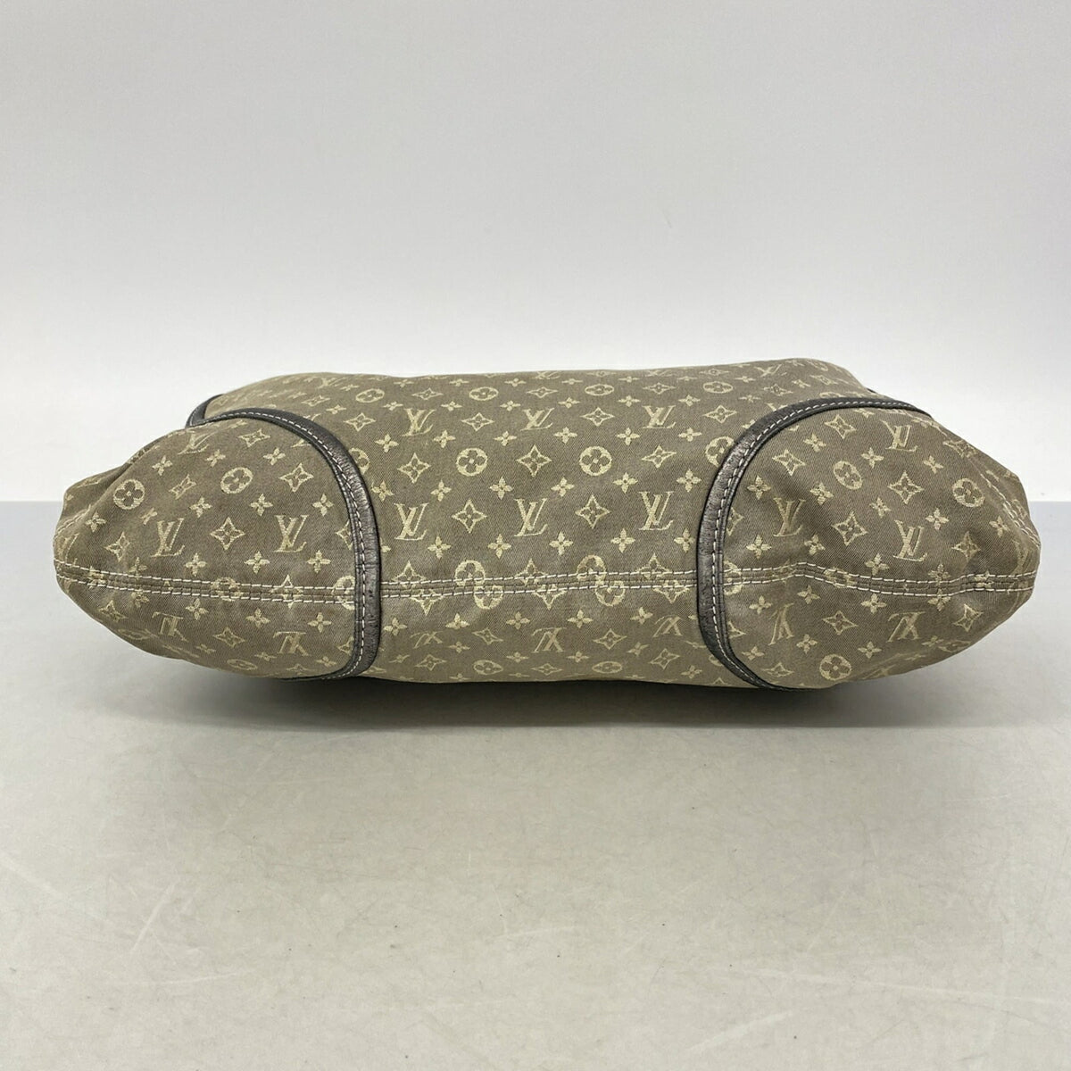 Louis Vuitton Platine Shoulder Bag (Pre-Owned)