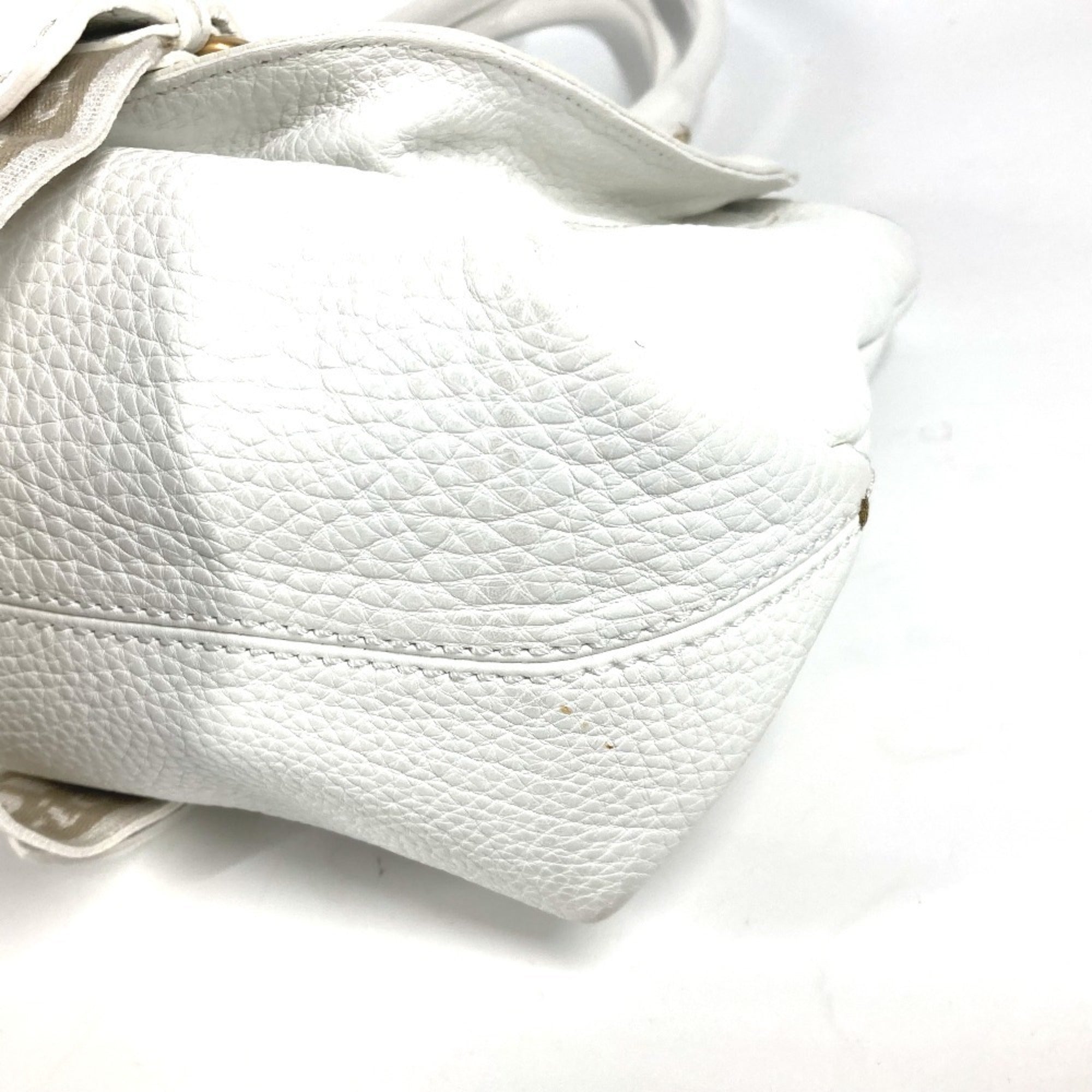 Fendi White Leather Shoulder Bag Tote Bag (Pre-Owned)