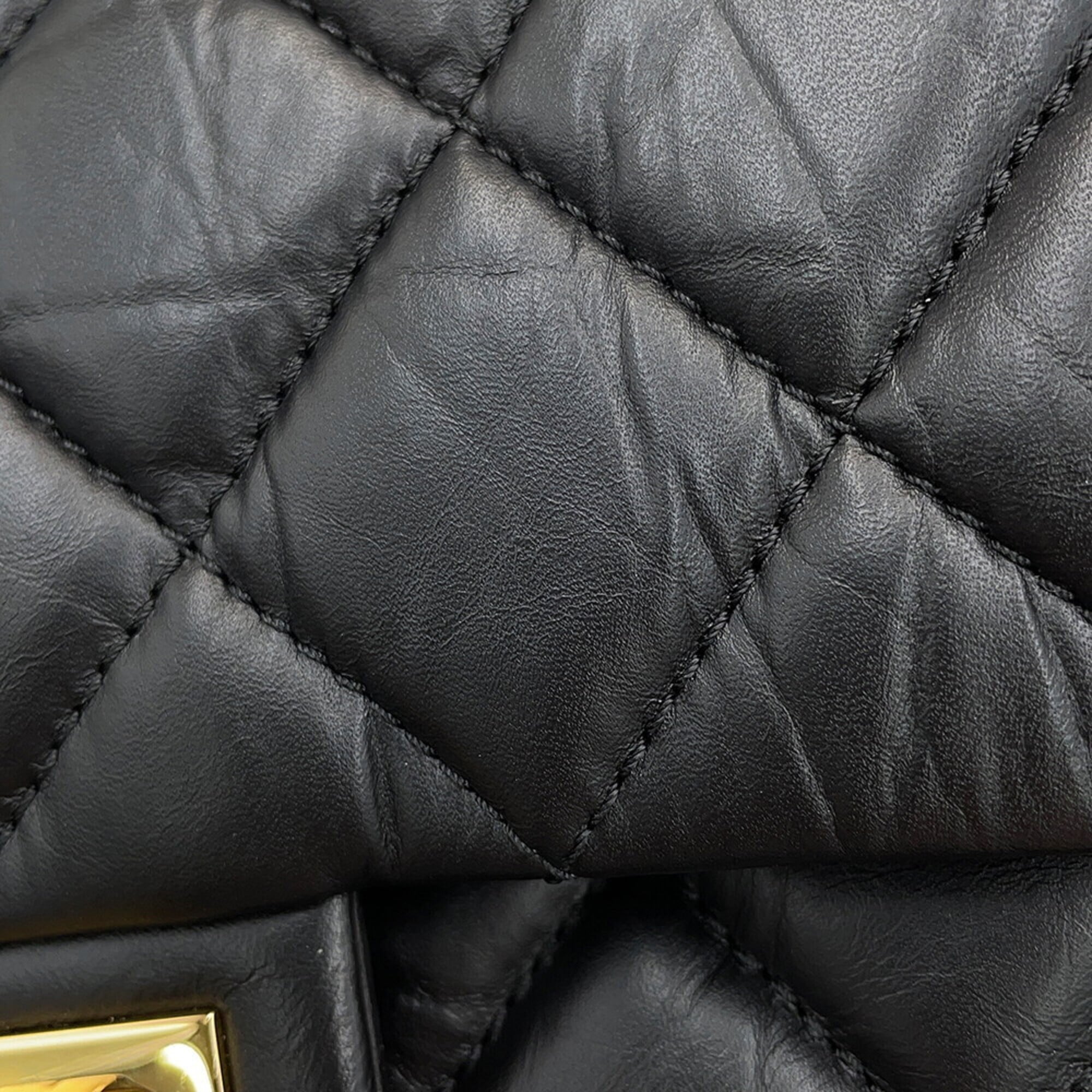 Chanel Matelasse Black Leather Handbag Shoulder Bag (Pre-Owned)