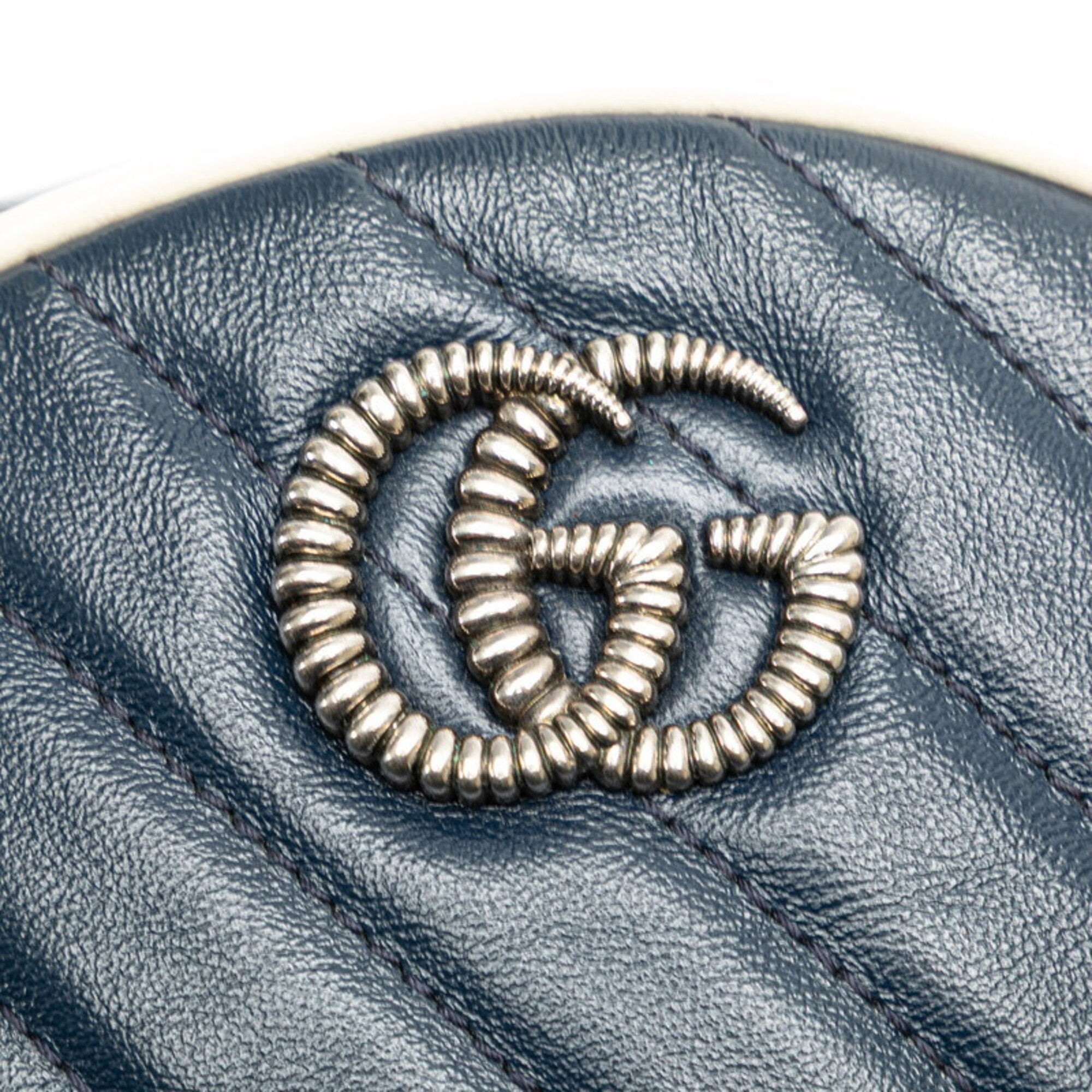 Gucci Navy White Leather Shoulder Bag (Pre-Owned)
