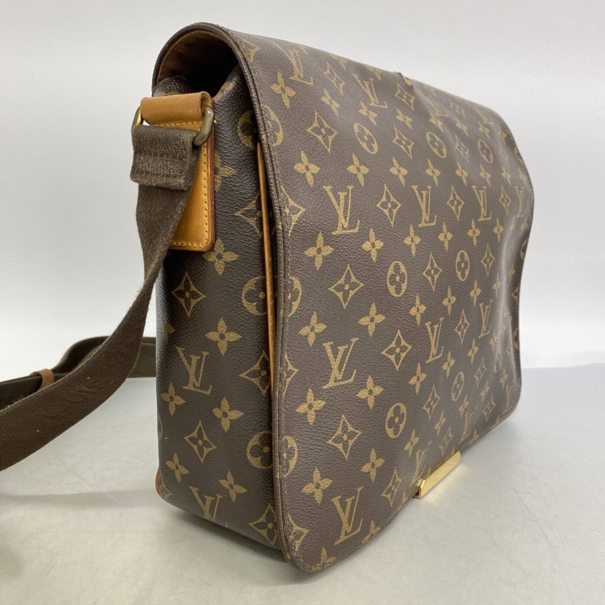 Louis Vuitton Brown Shoulder Bag (Pre-Owned)
