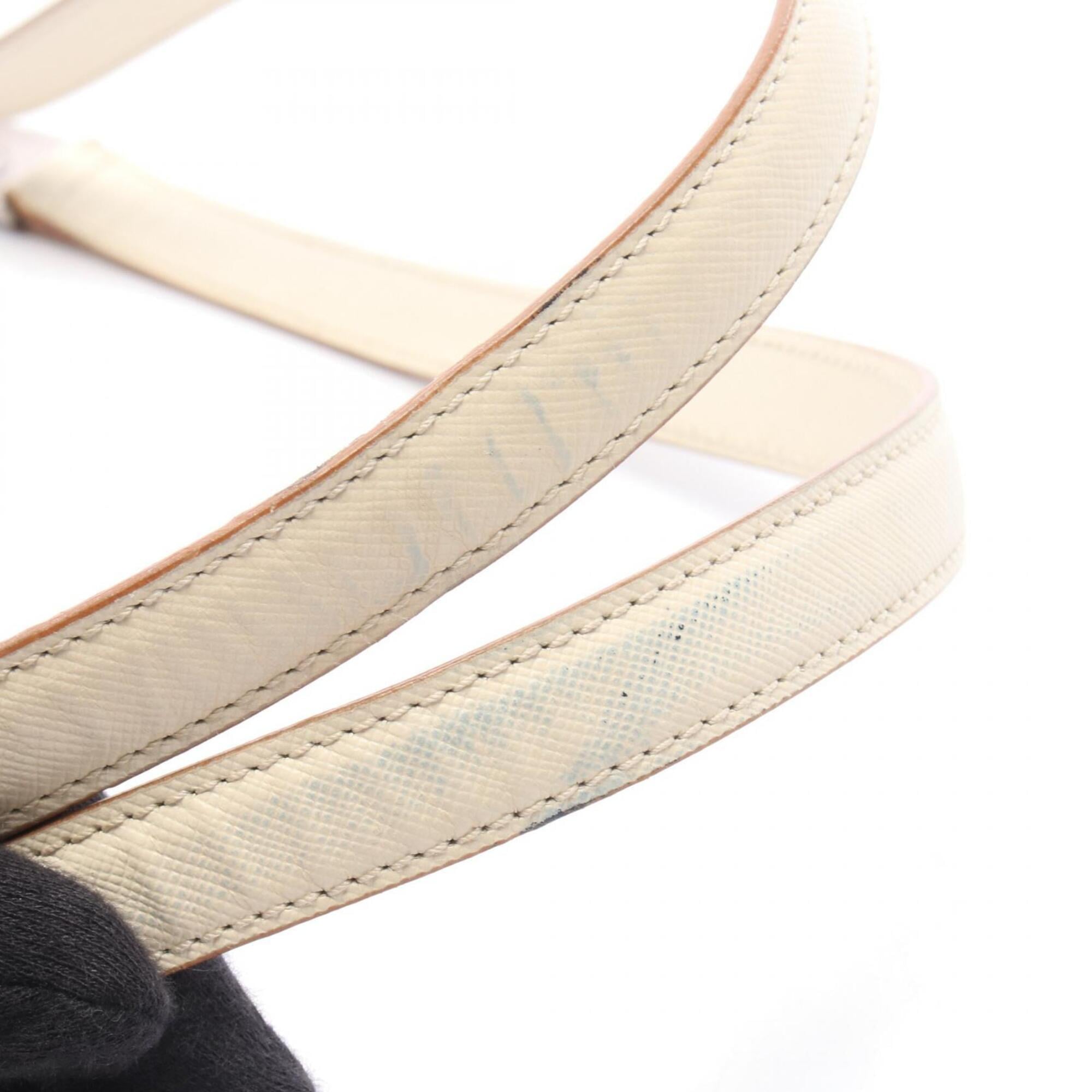 Salvatore Ferragamo Ivory Leather Handbag Shoulder Bag (Pre-Owned)