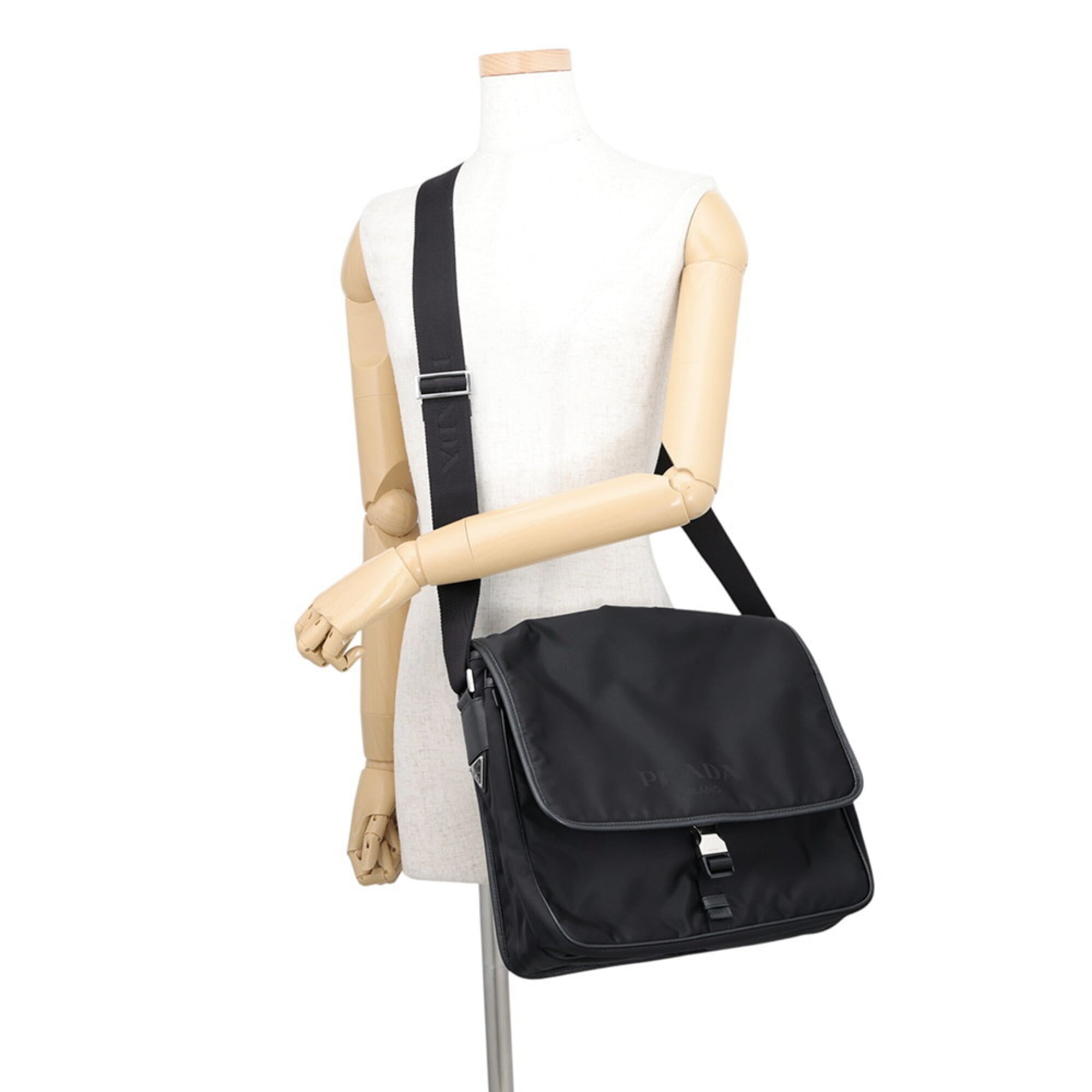 Prada Black Nylon Handbag Messenger Bag Shoulder Bag (Pre-Owned)