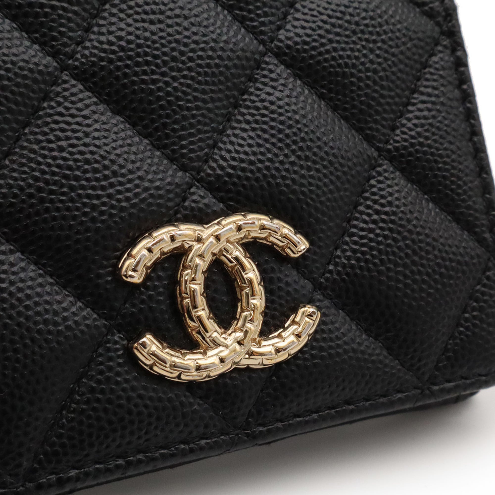 Chanel Black White Grained Calfskin Wallet (Bi-Fold) (Pre-Owned)