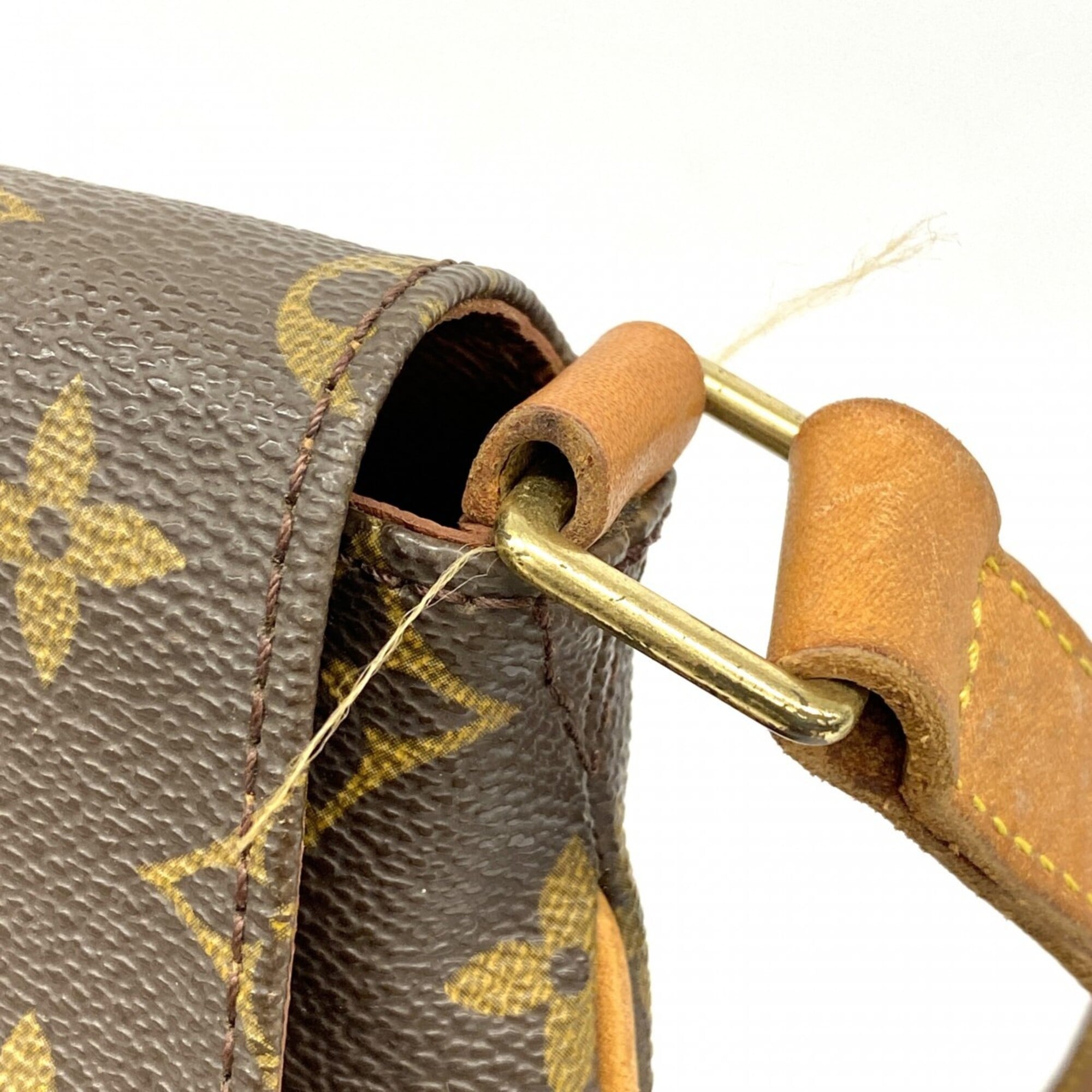 Louis Vuitton Brown Shoulder Bag (Pre-Owned)