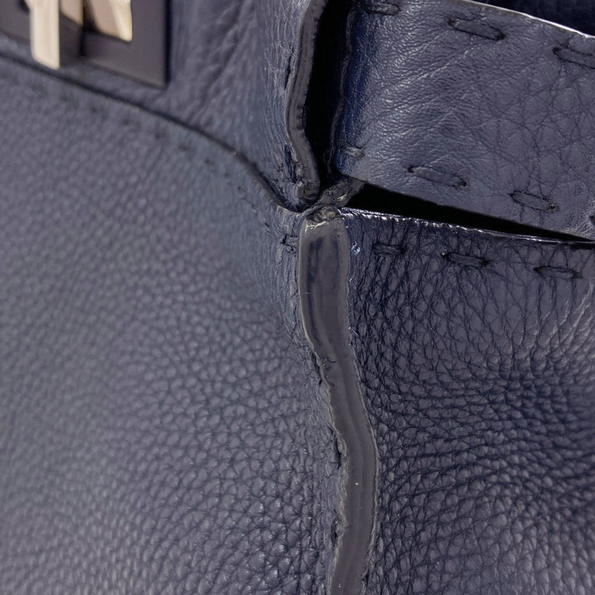 Fendi Navy Leather Handbag (Pre-Owned)