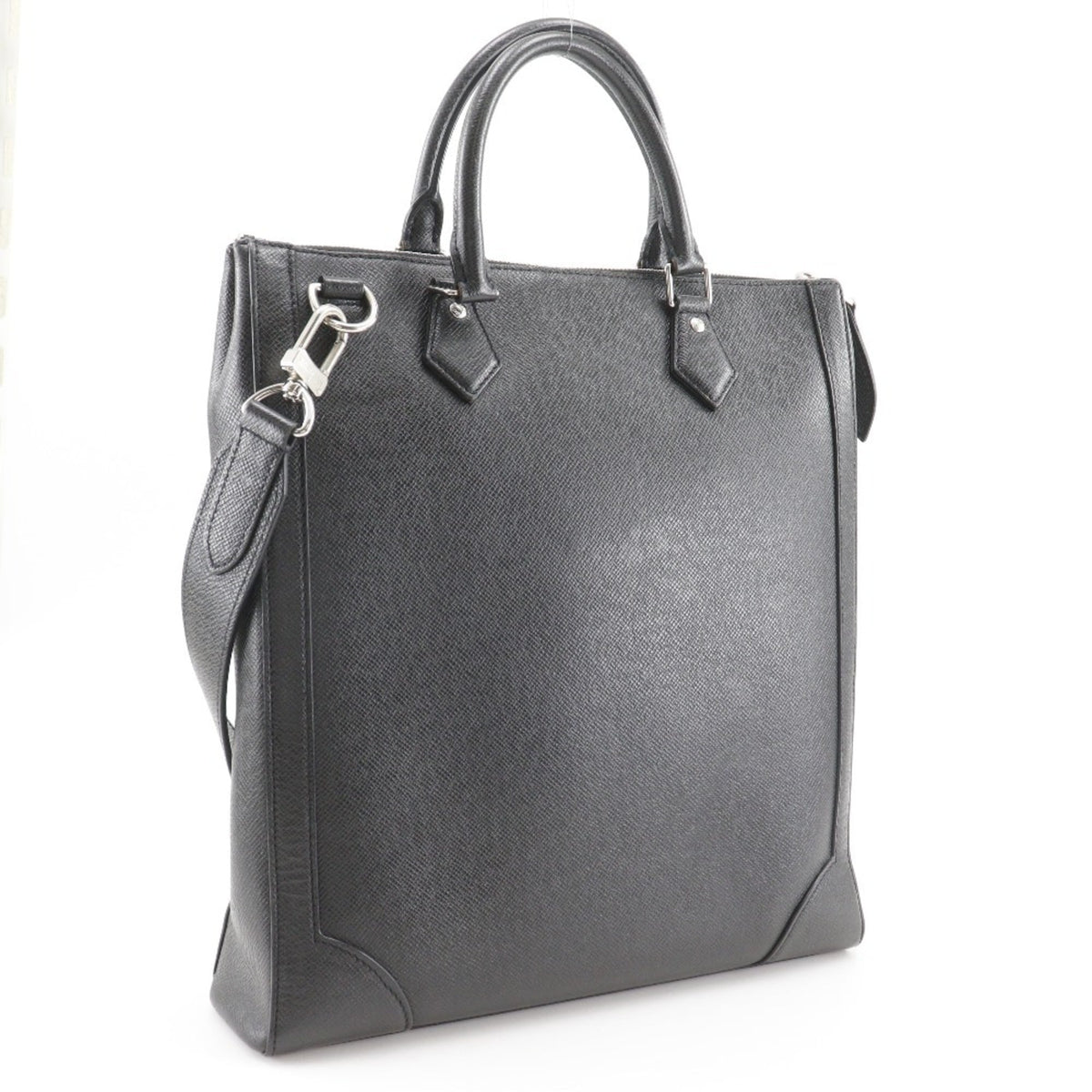 Louis Vuitton Taiga Black Taiga Leather Handbag Tote Bag (Pre-Owned)