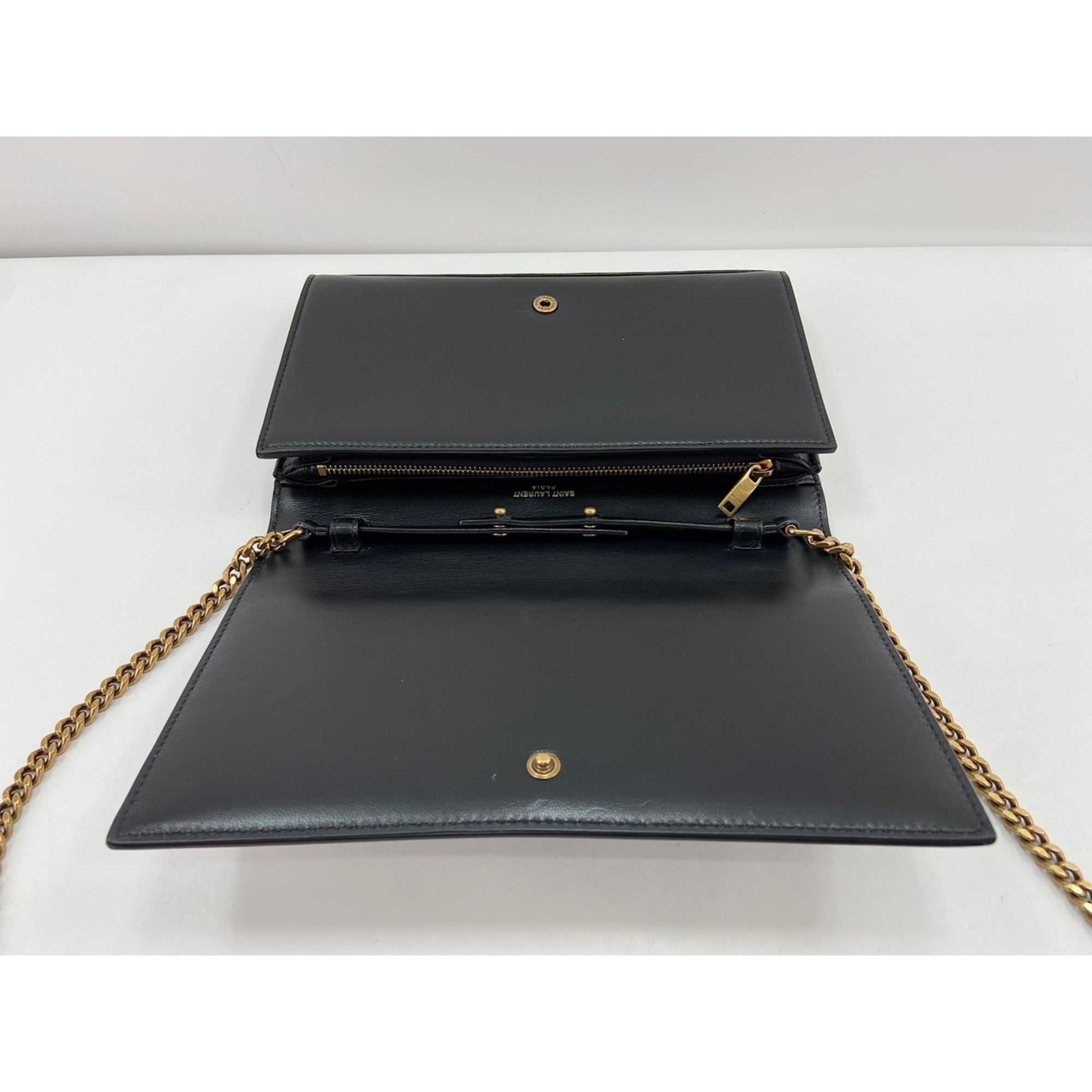 Yves Saint Laurent Black Shoulder Bag (Pre-Owned)