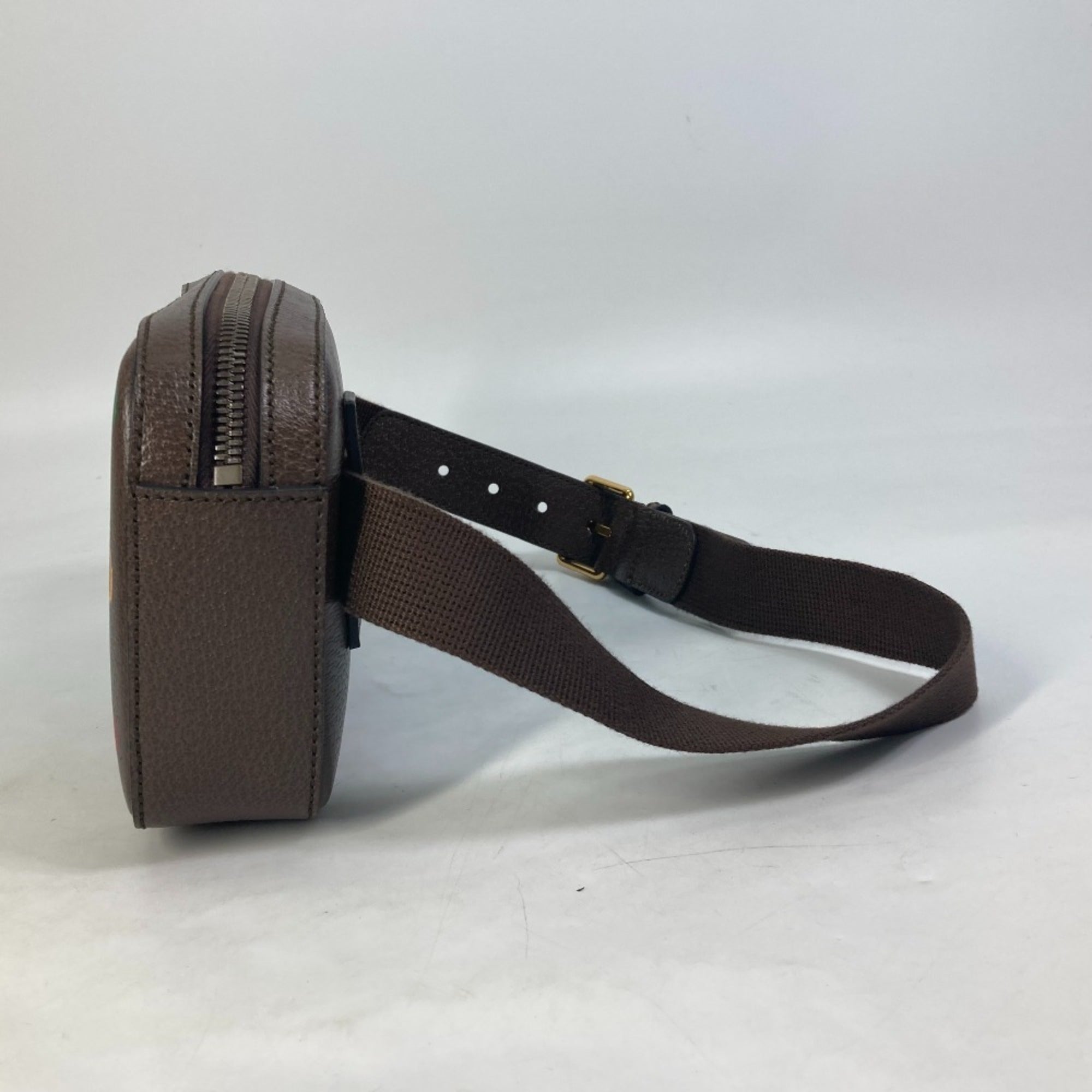 Gucci Brown Leather Fanny Pack Sling Bag (Pre-Owned)