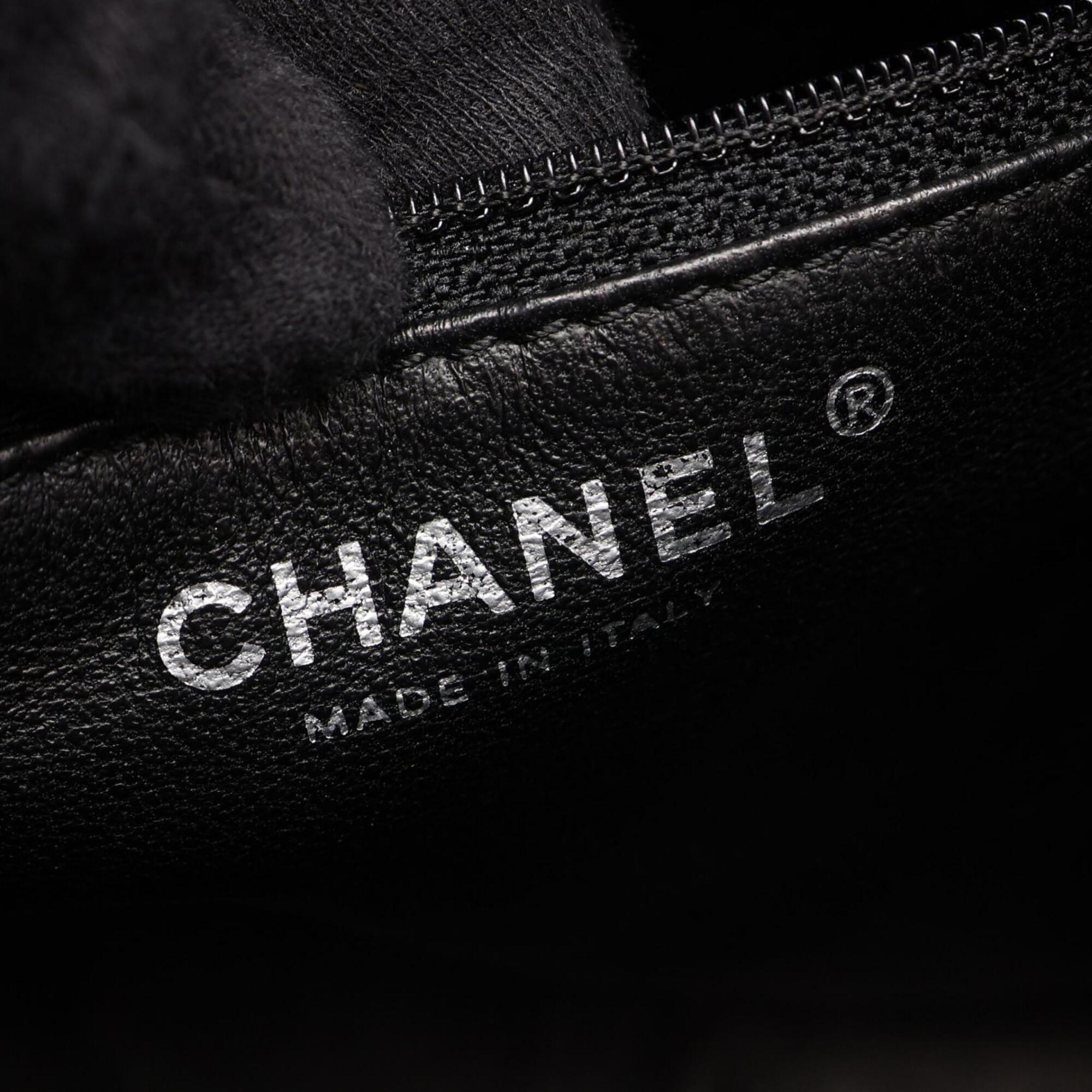 Chanel Black Leather Handbag Shoulder Bag (Pre-Owned)