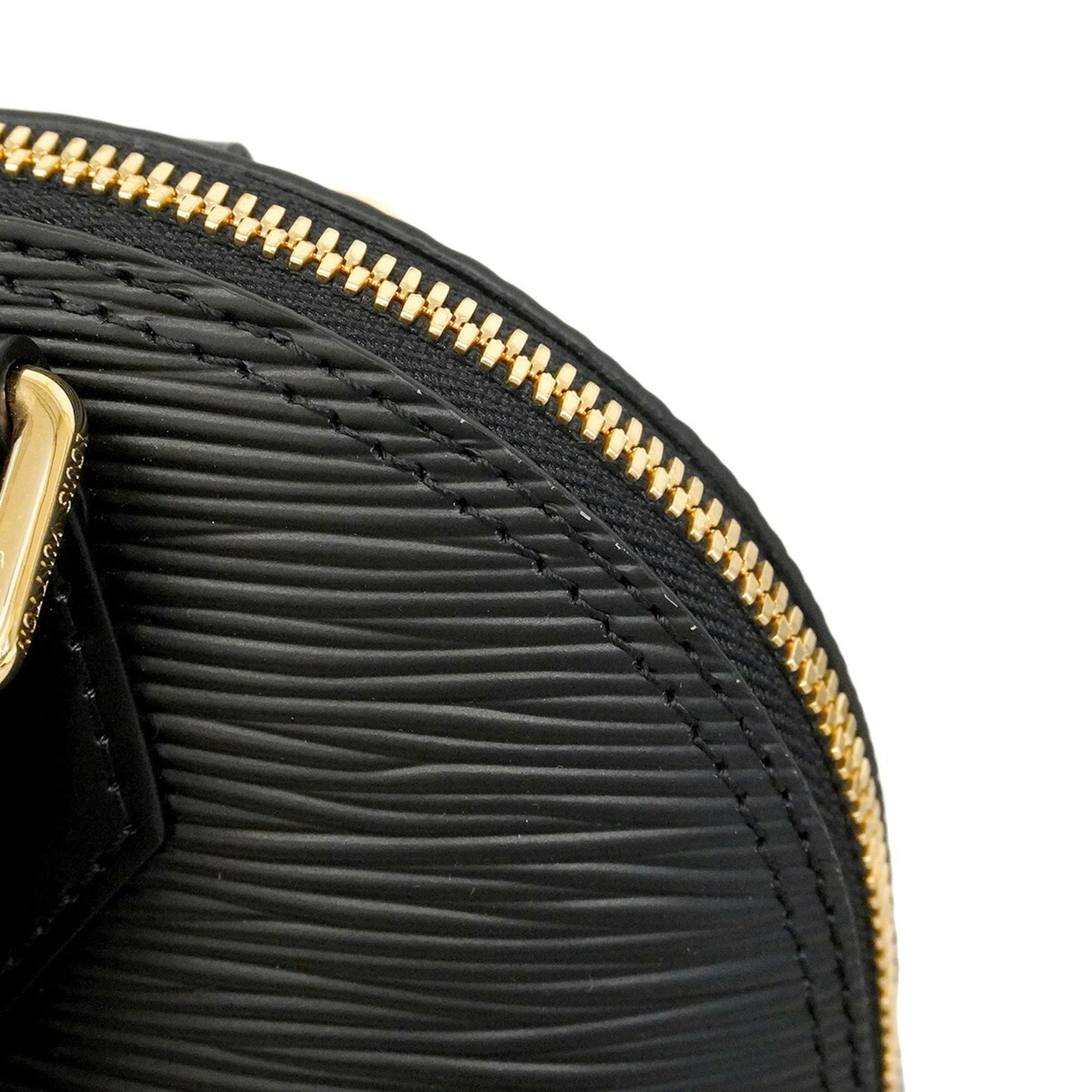 Louis Vuitton Noir Handbag (Pre-Owned)