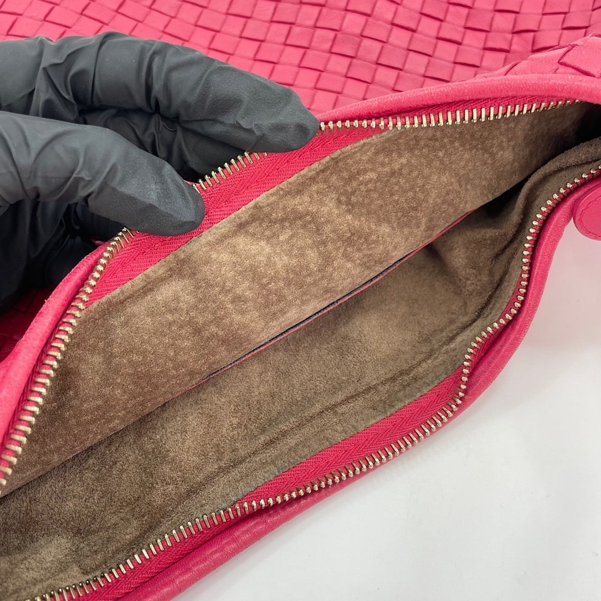 Bottega Veneta Red Color Shoulder Bag (Pre-Owned)