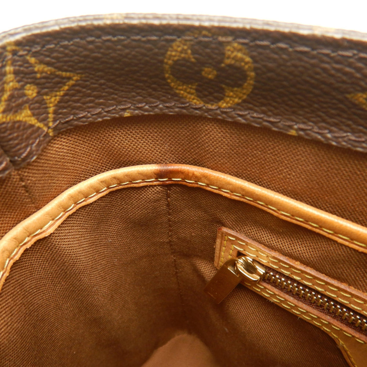 Louis Vuitton Brown Monogram Canvas Handbag (Pre-Owned)