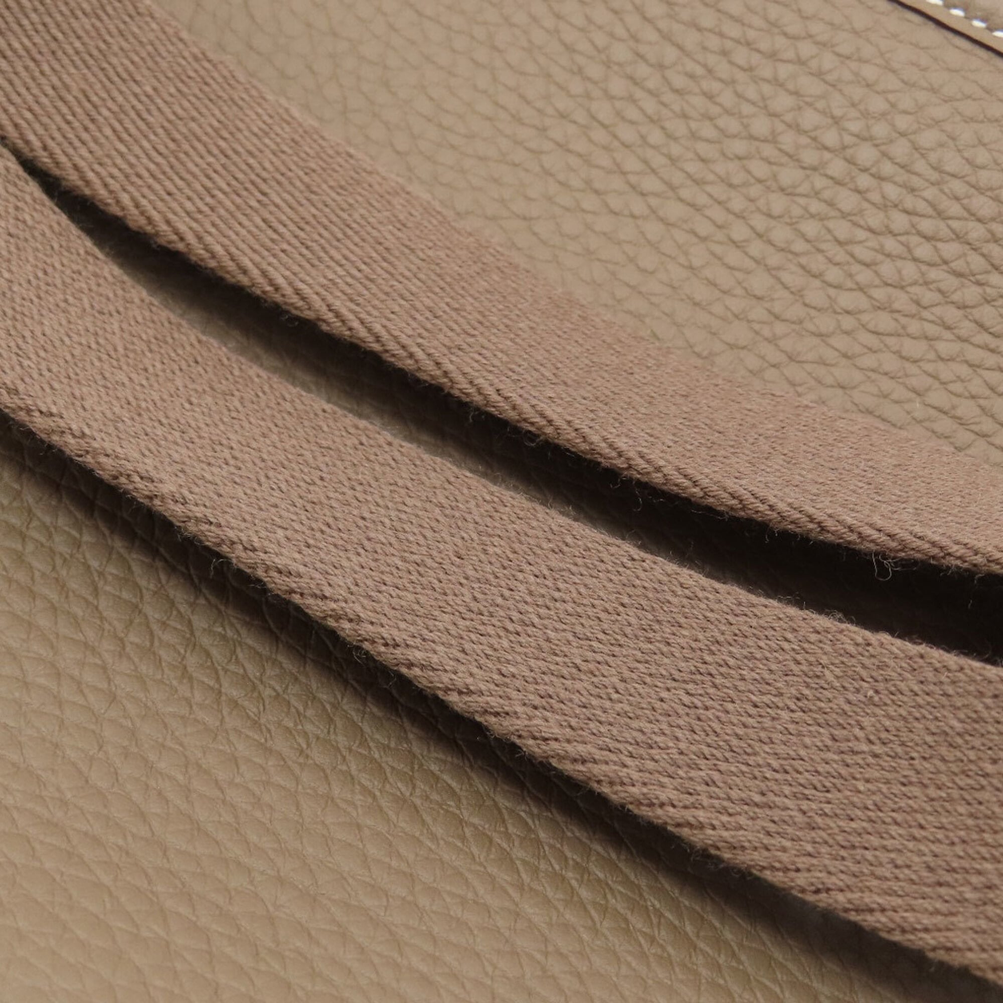 Hermes Etoupe Gray Shoulder Bag (Pre-Owned)