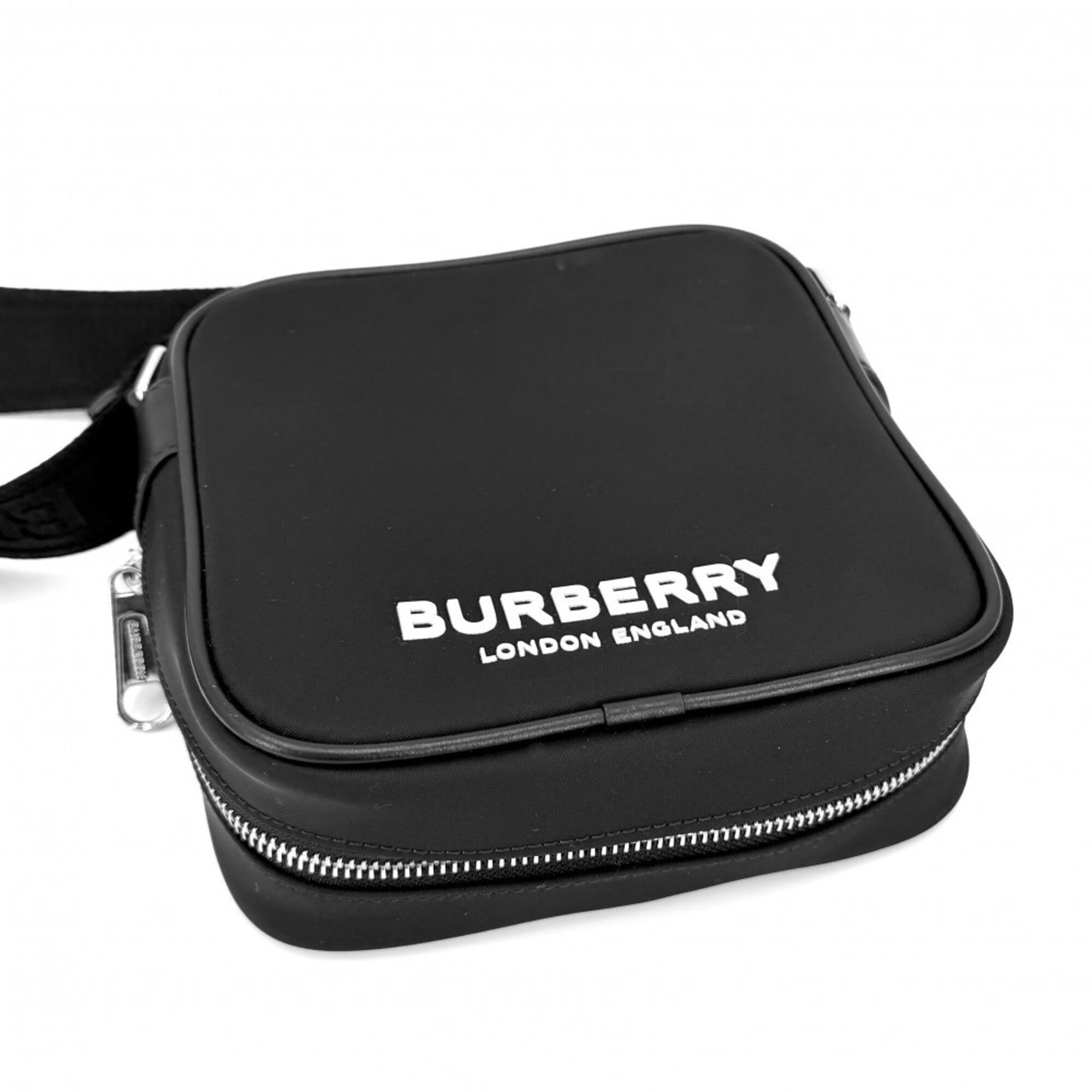Burberry Black Nylon Leather Shoulder Bag (Pre-Owned)