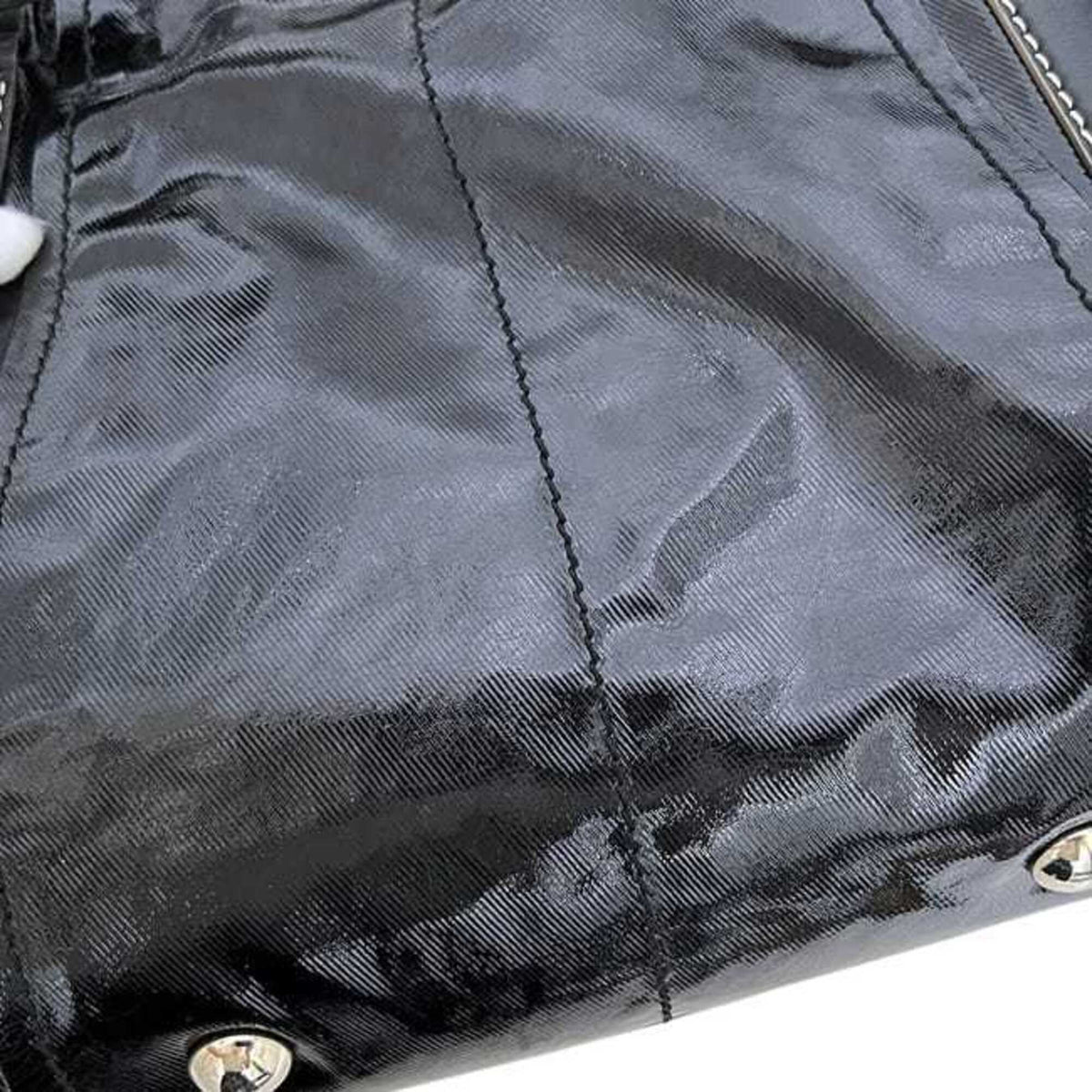 Tod's Black Patent Leather Tote Bag (Pre-Owned)